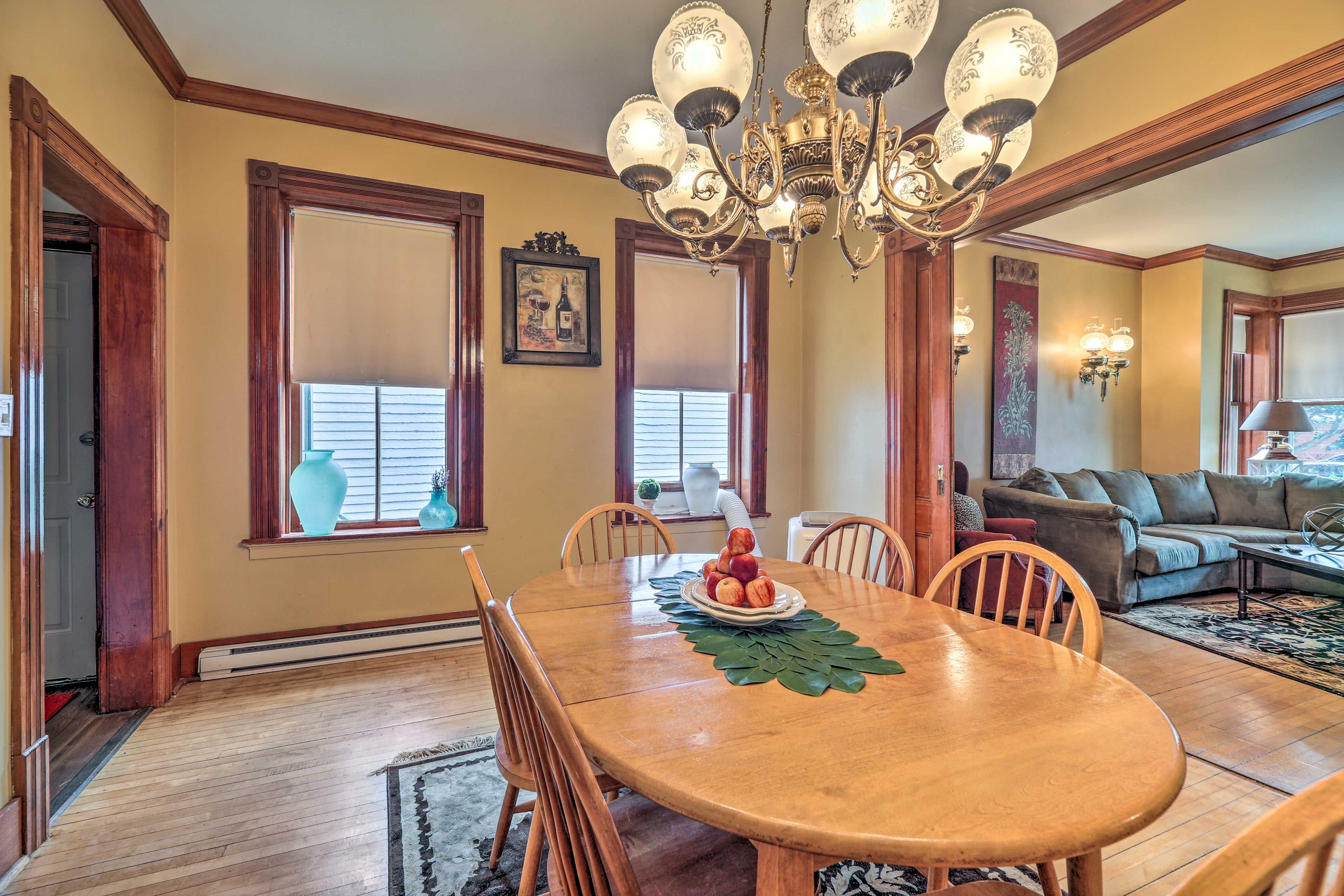 Dining Room | Dishware & Flatware