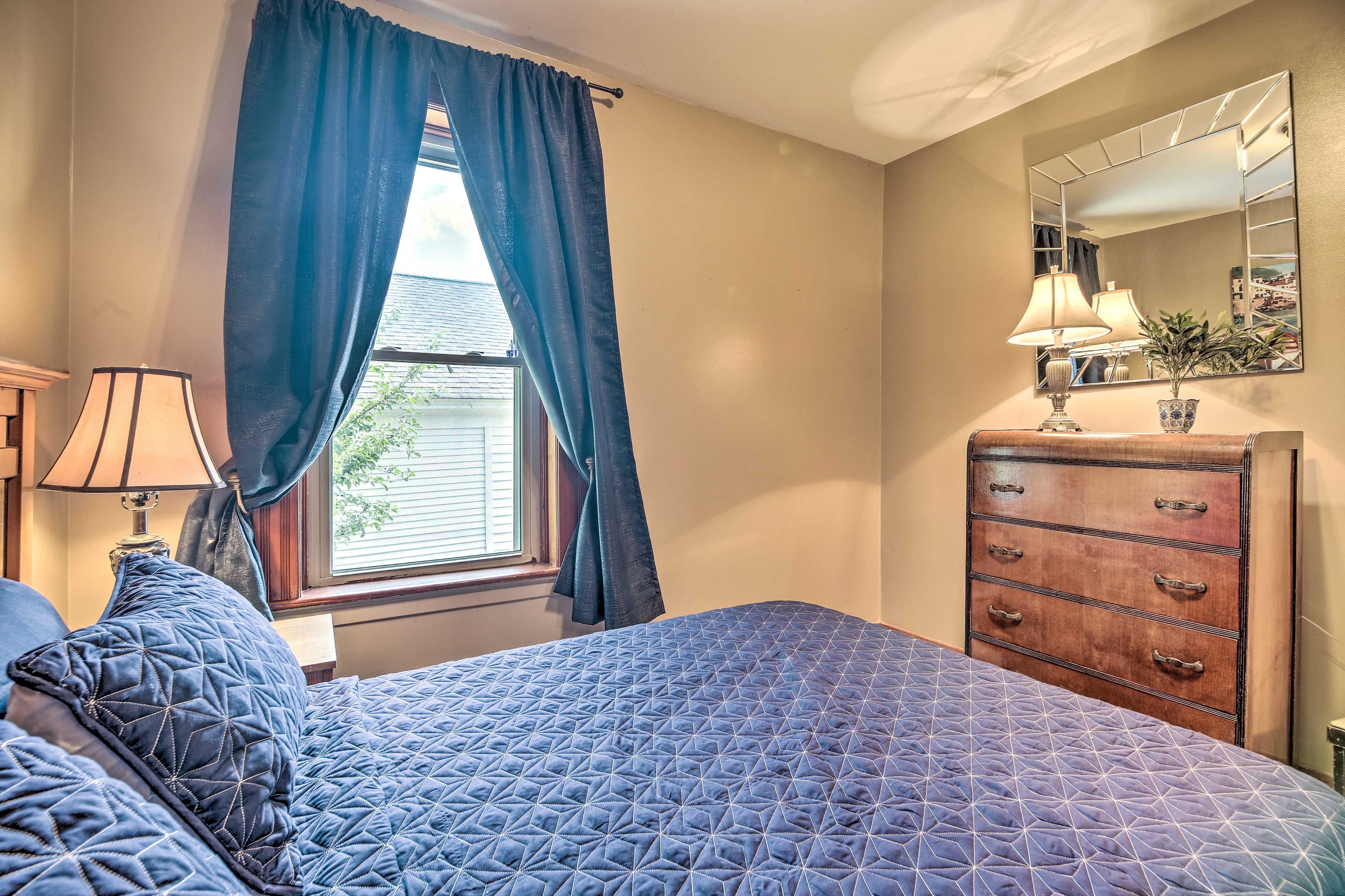 Bedroom 2 | Books