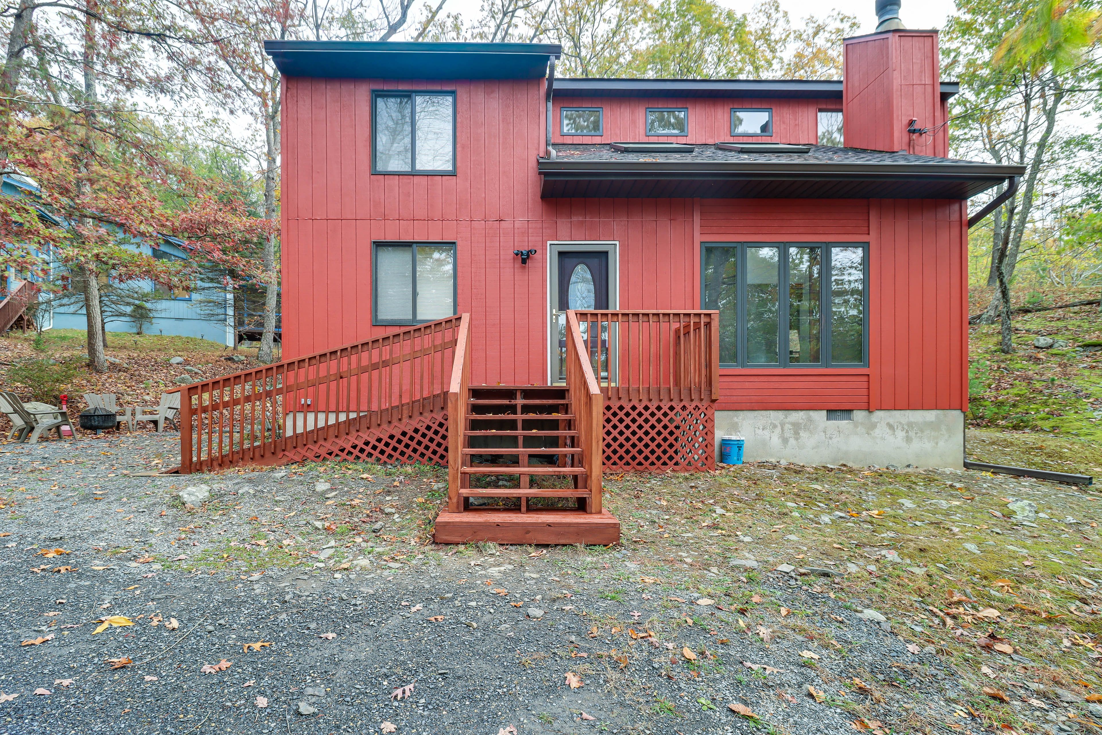 Bushkill Vacation Rental | 3BR | 2BA | 1,200 Sq Ft | Step-Free Access