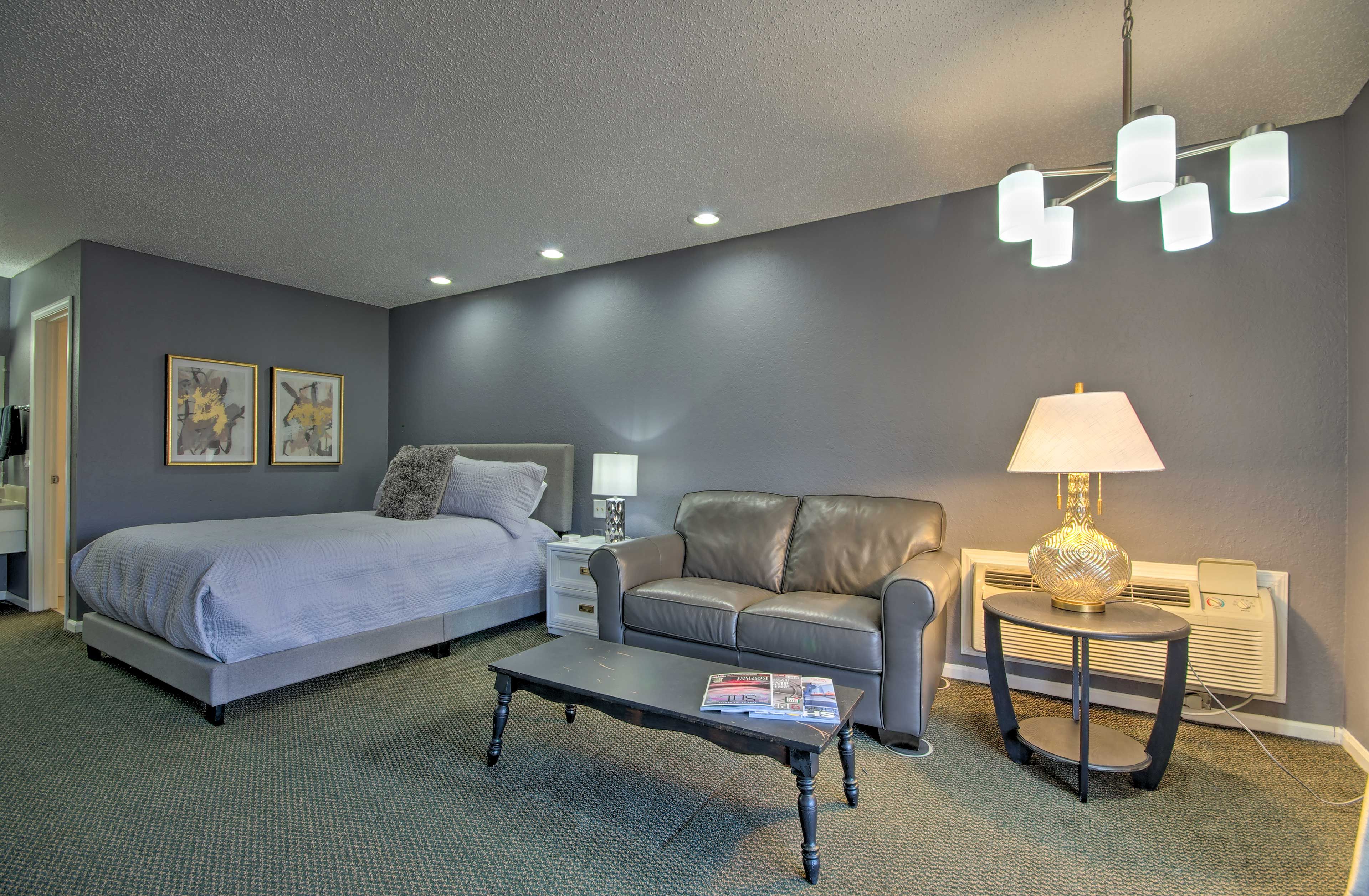 Bedroom 2 | Queen Bed | Lower Floor