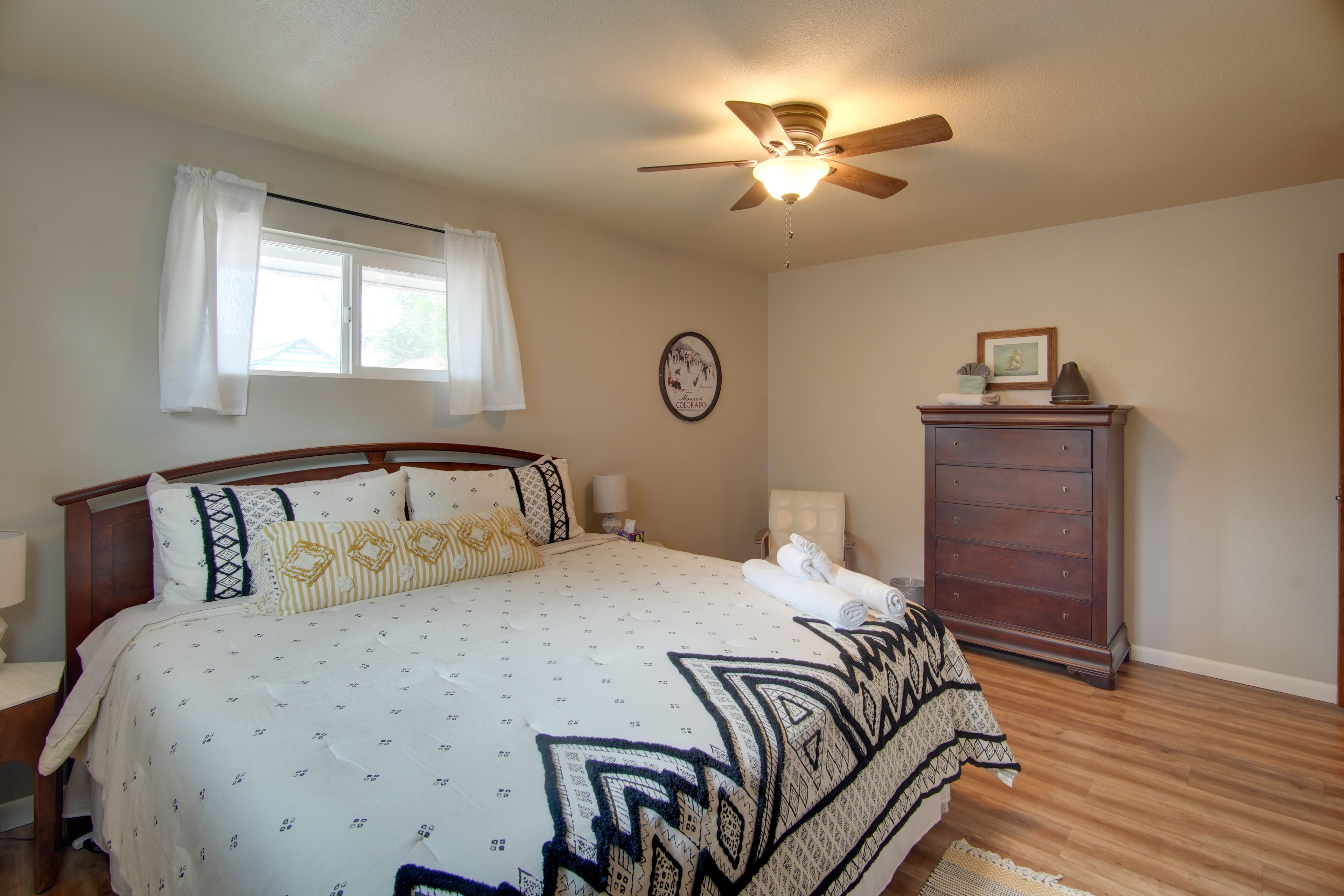 Bedroom 2 | King Bed