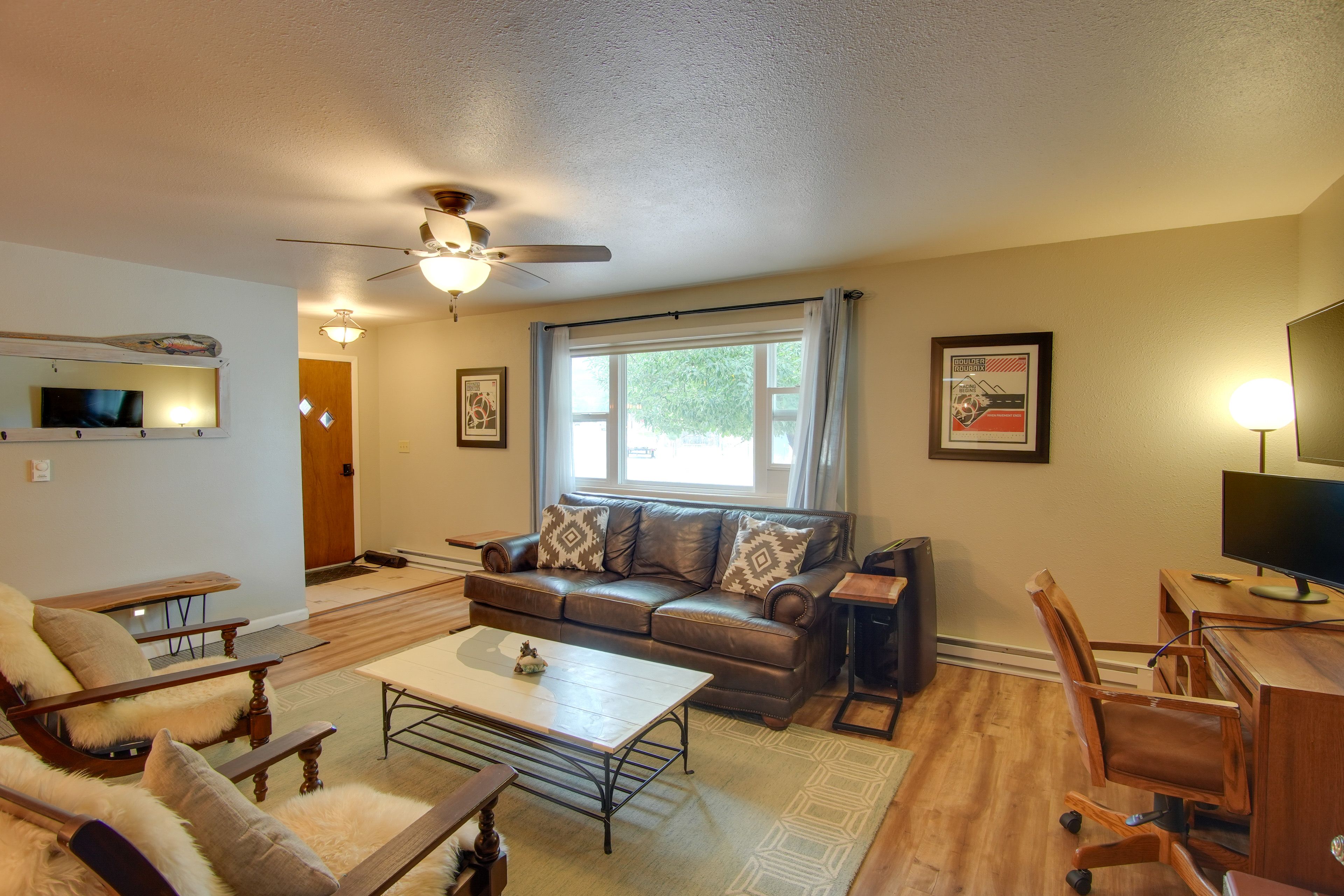 Living Room | Laptop-Friendly Workspace | Wood-Burning Stove (Decorative Only)