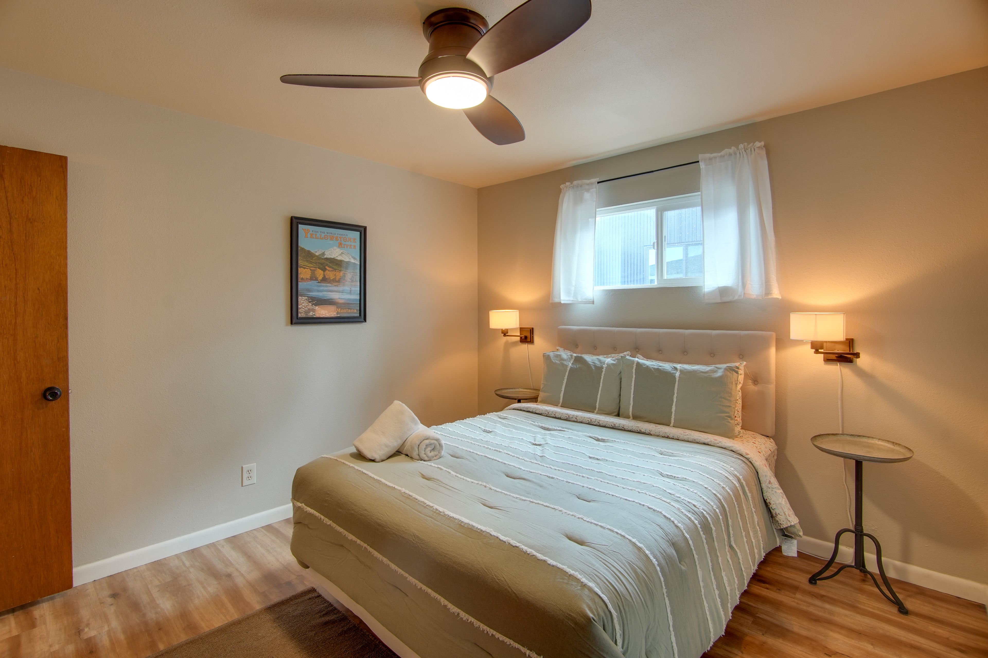 Bedroom 3 | Queen Bed