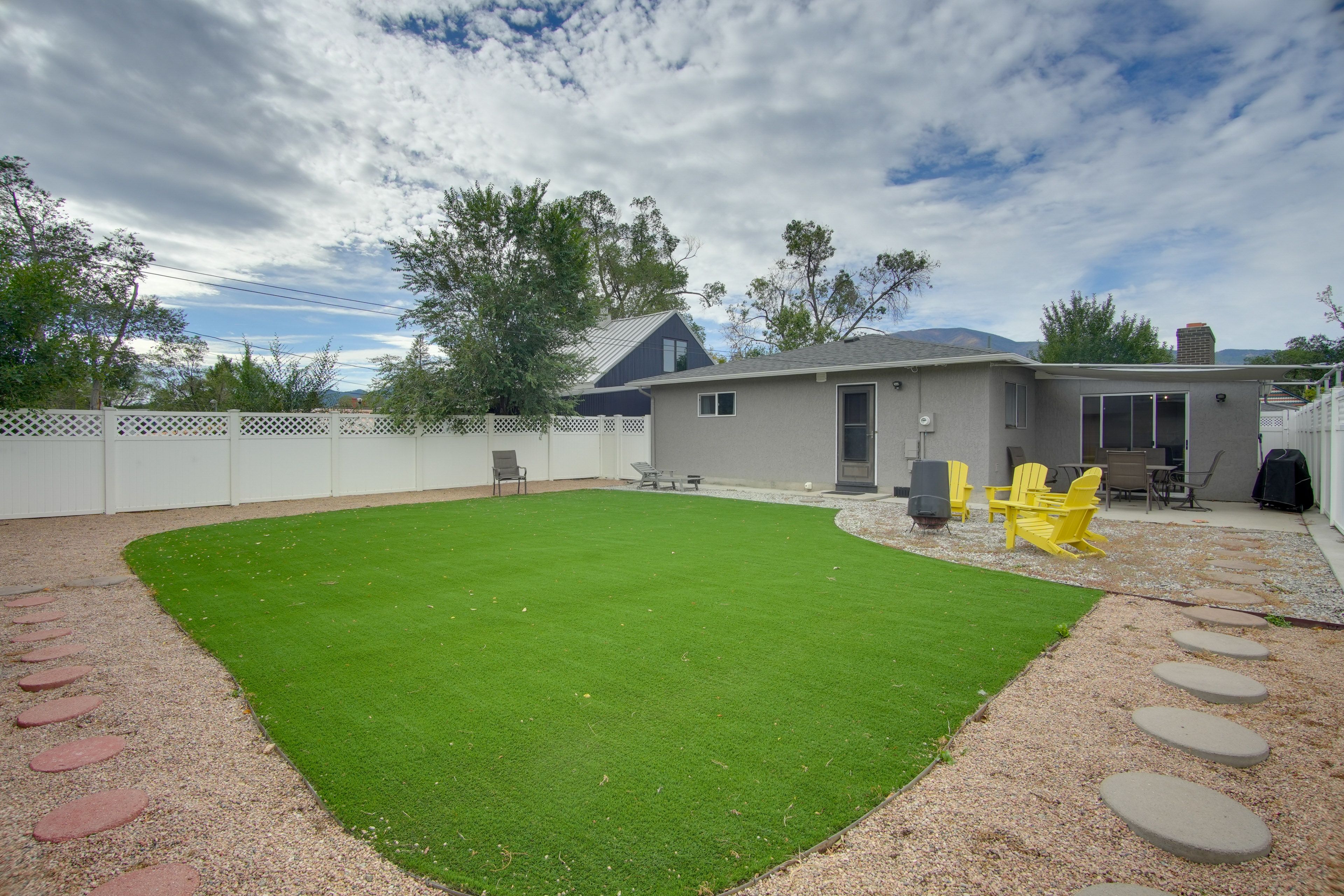 Fenced Backyard | Mountain Views
