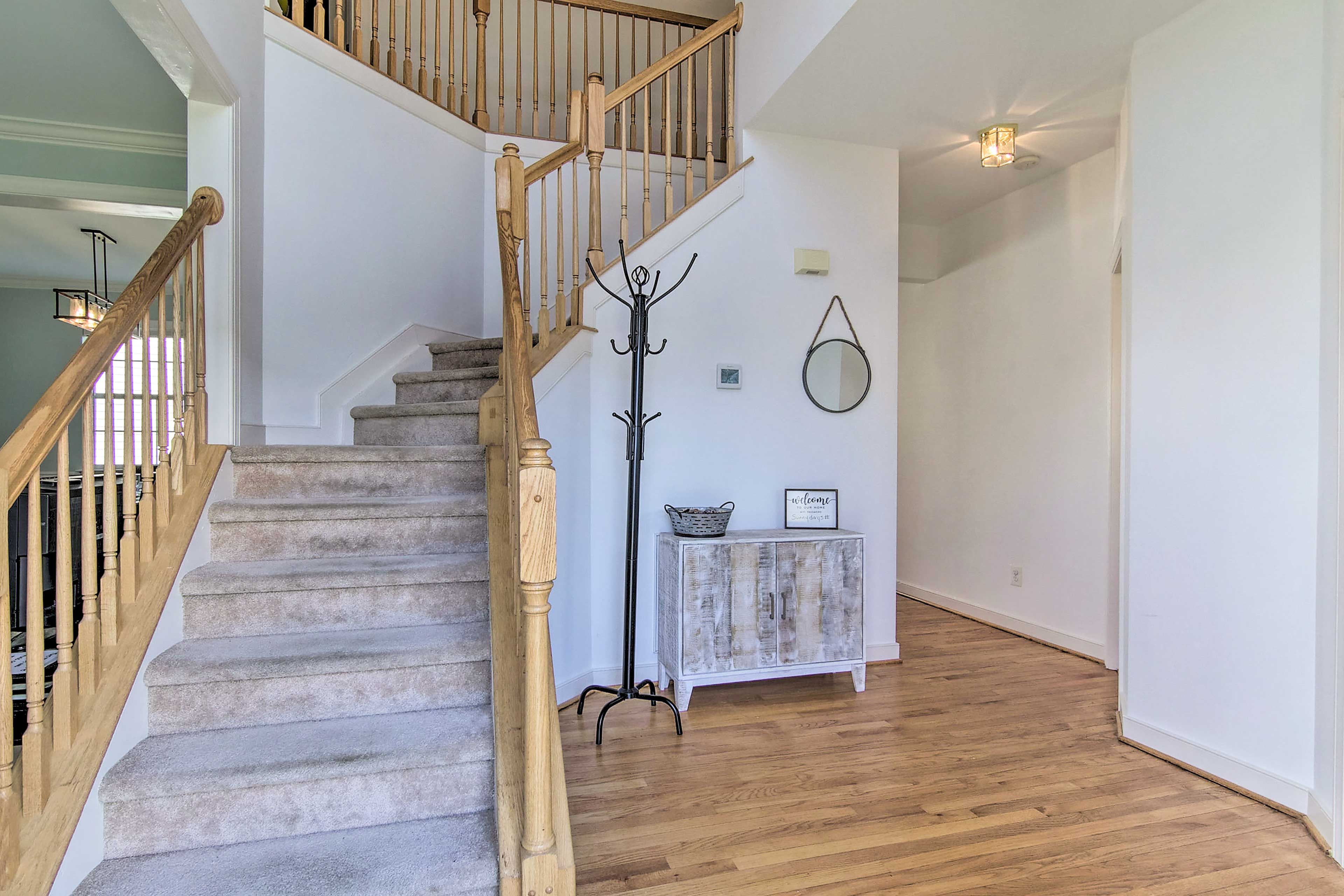 Home Entry | Stairs Required | Air Conditioning