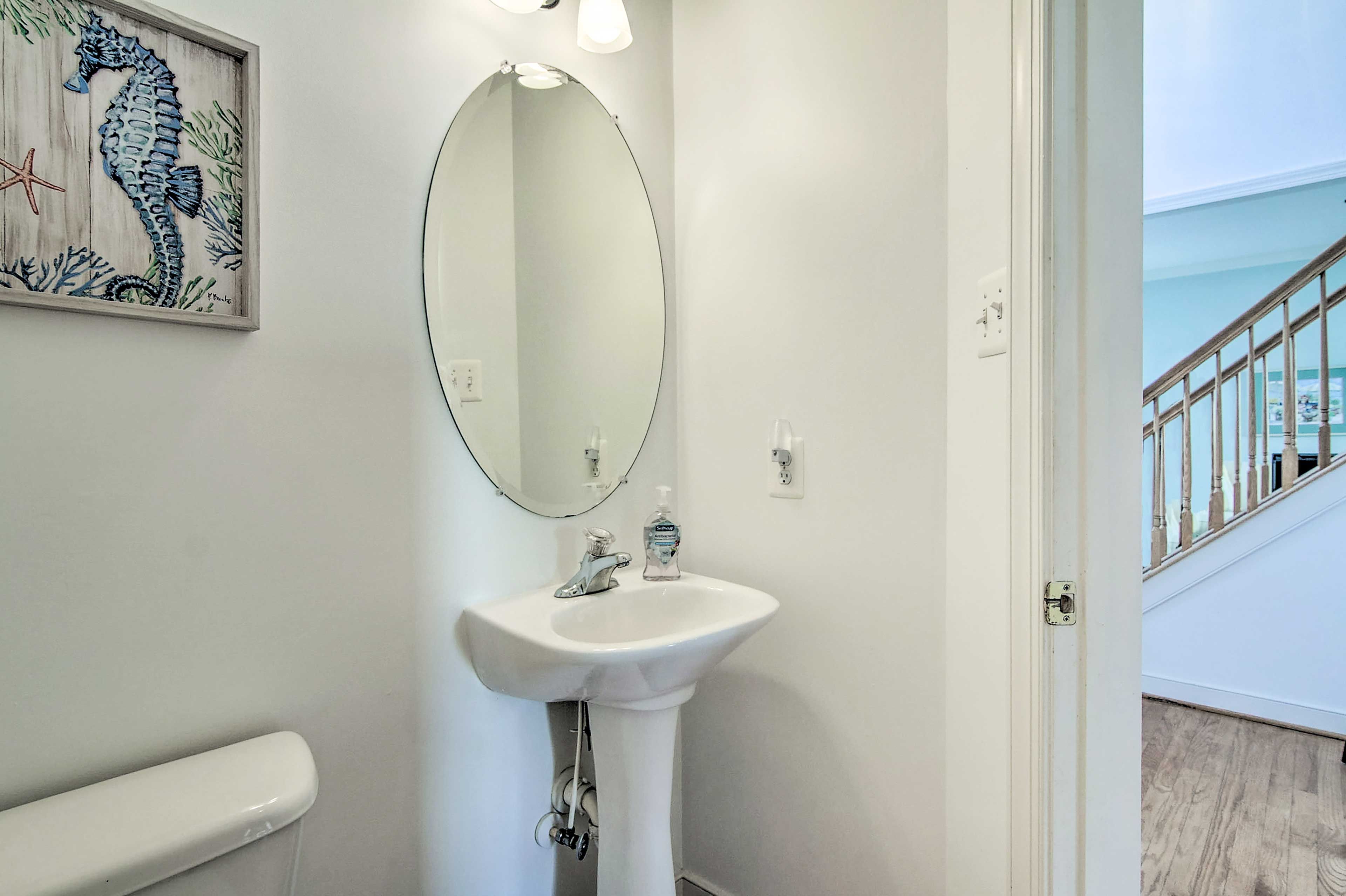 Half Bathroom | 1st Floor