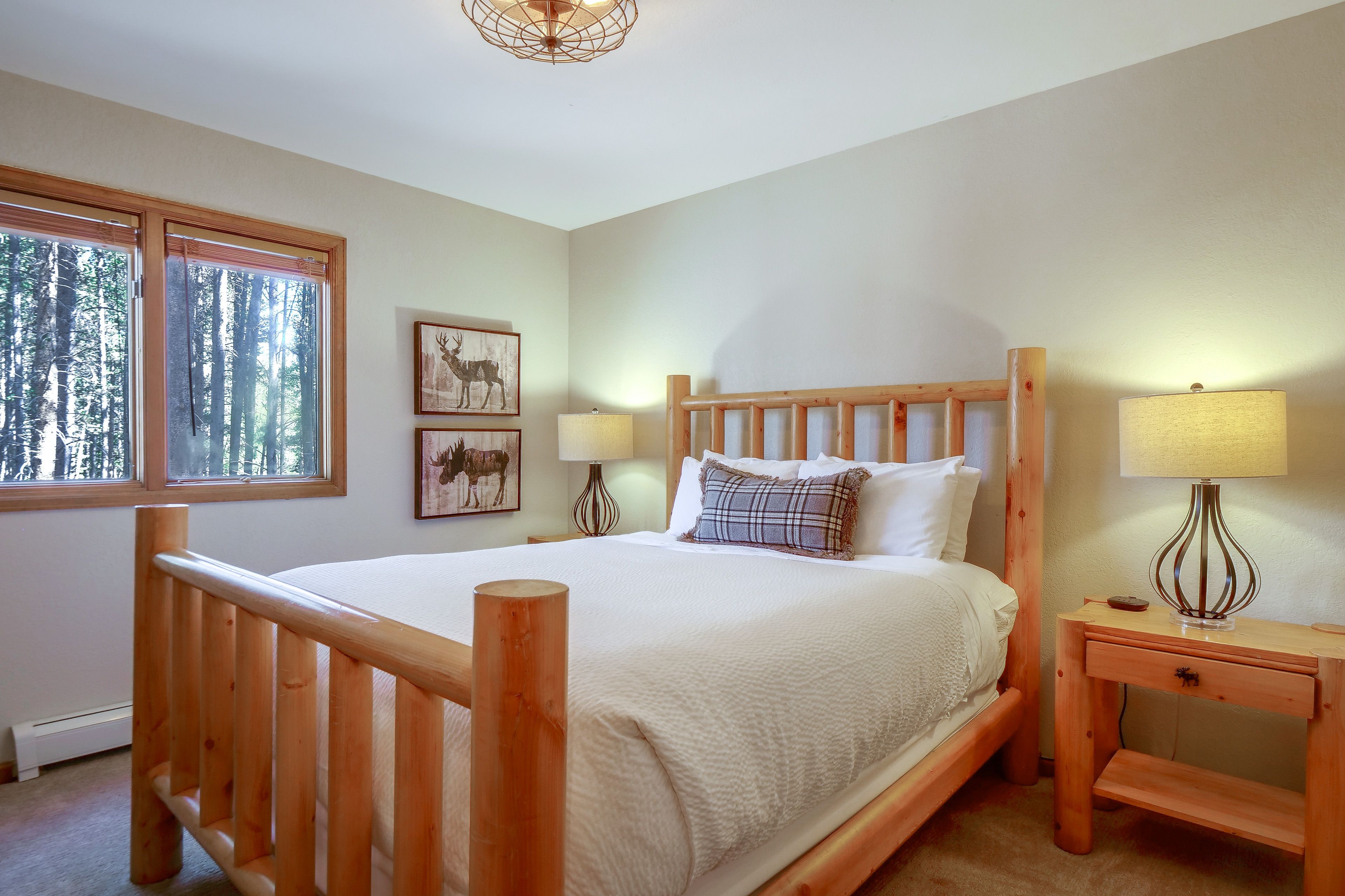 Bedroom 2 | Queen Bed