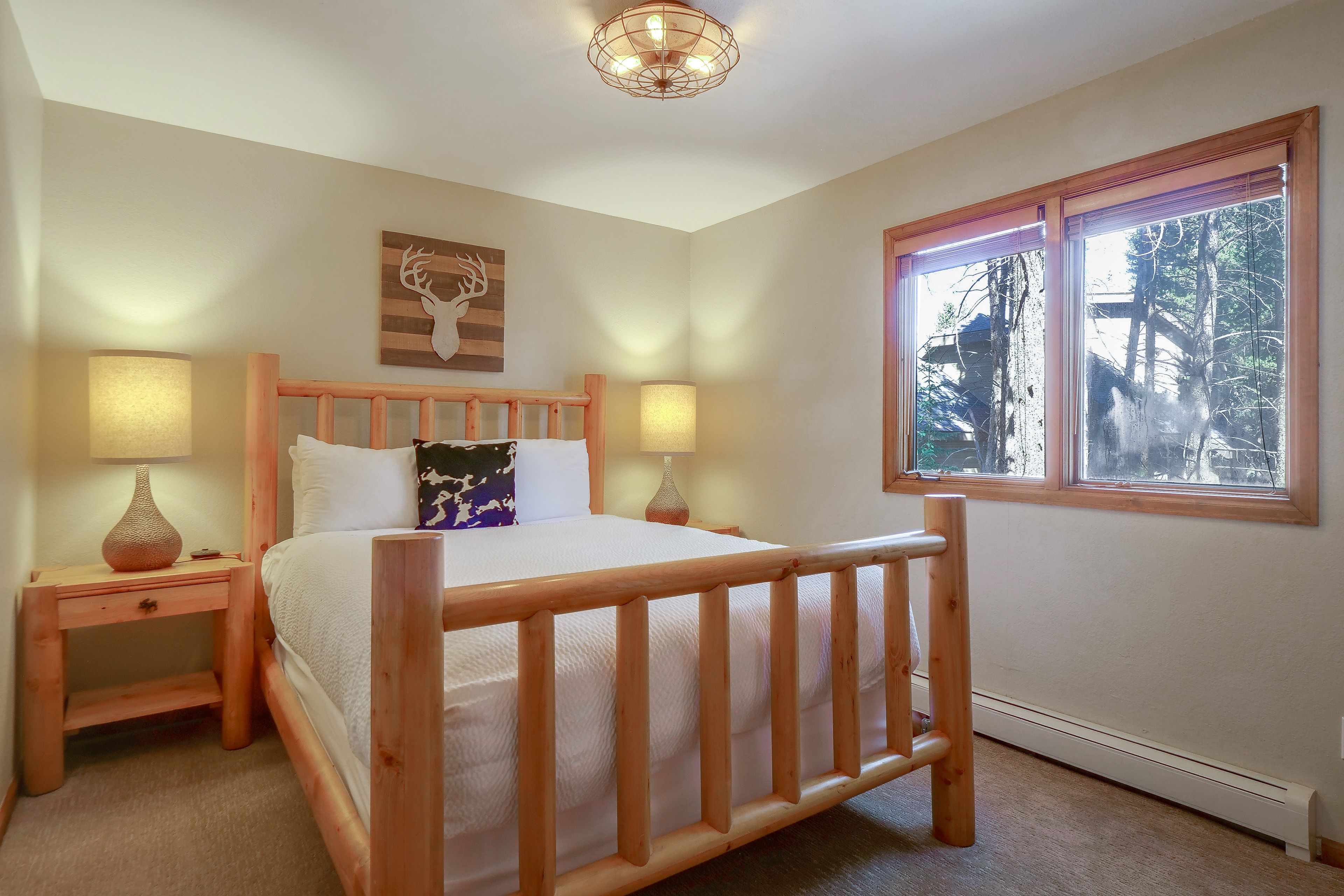 Bedroom 3 | Queen Bed