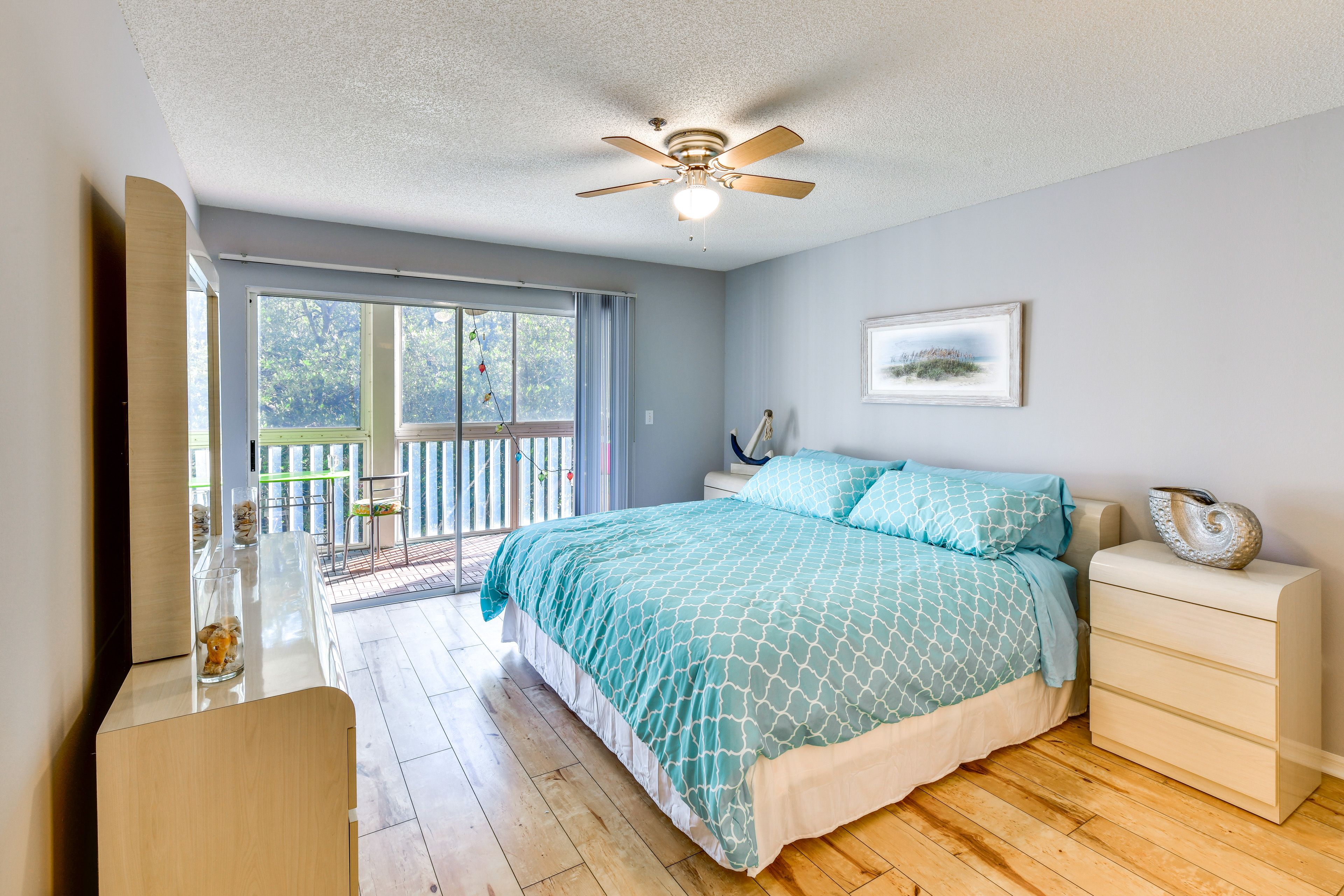 Bedroom 1 | King Bed | Linens Provided
