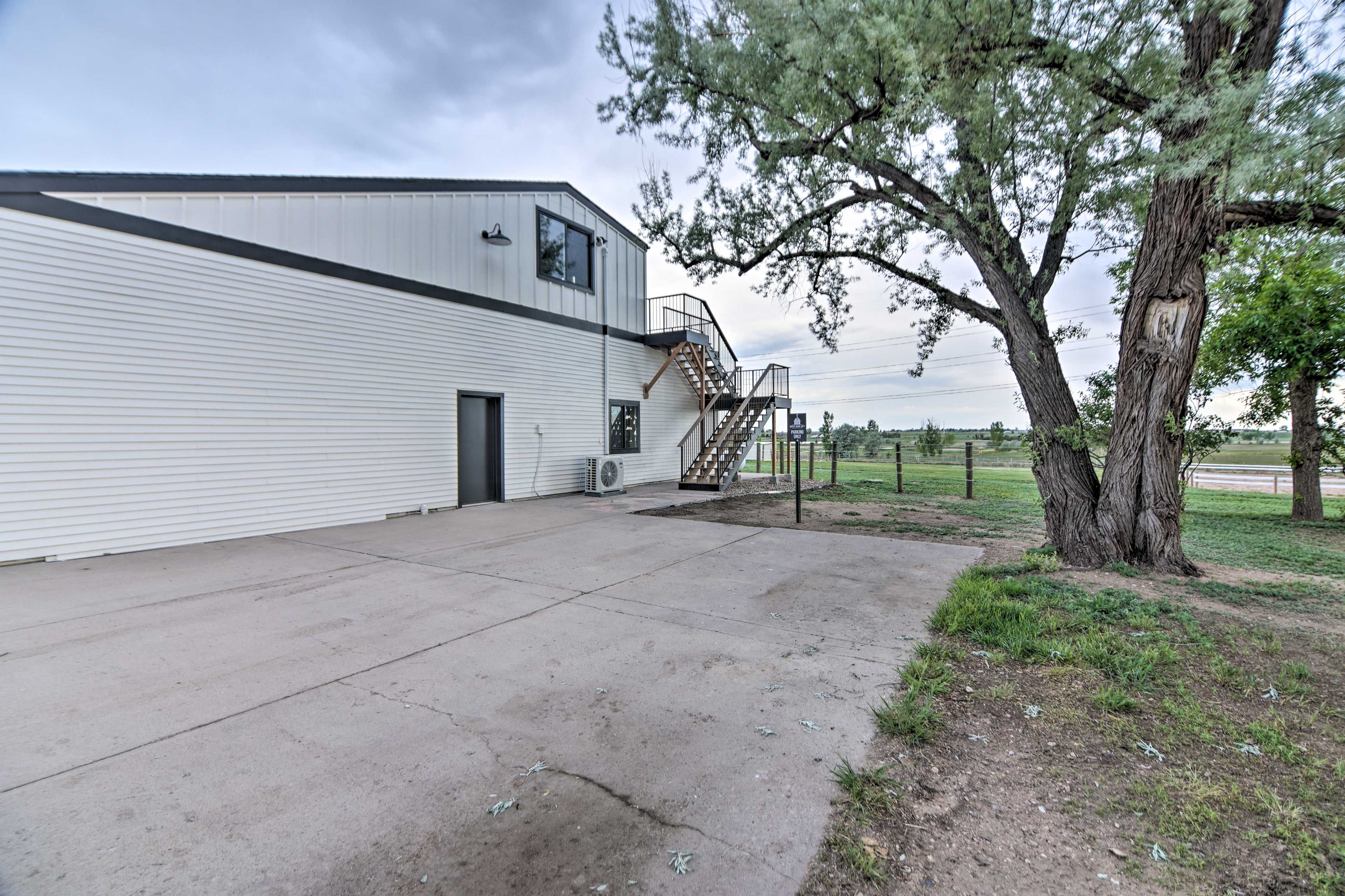 Parking | Driveway (1 Vehicle) | RV & Trailer Parking
