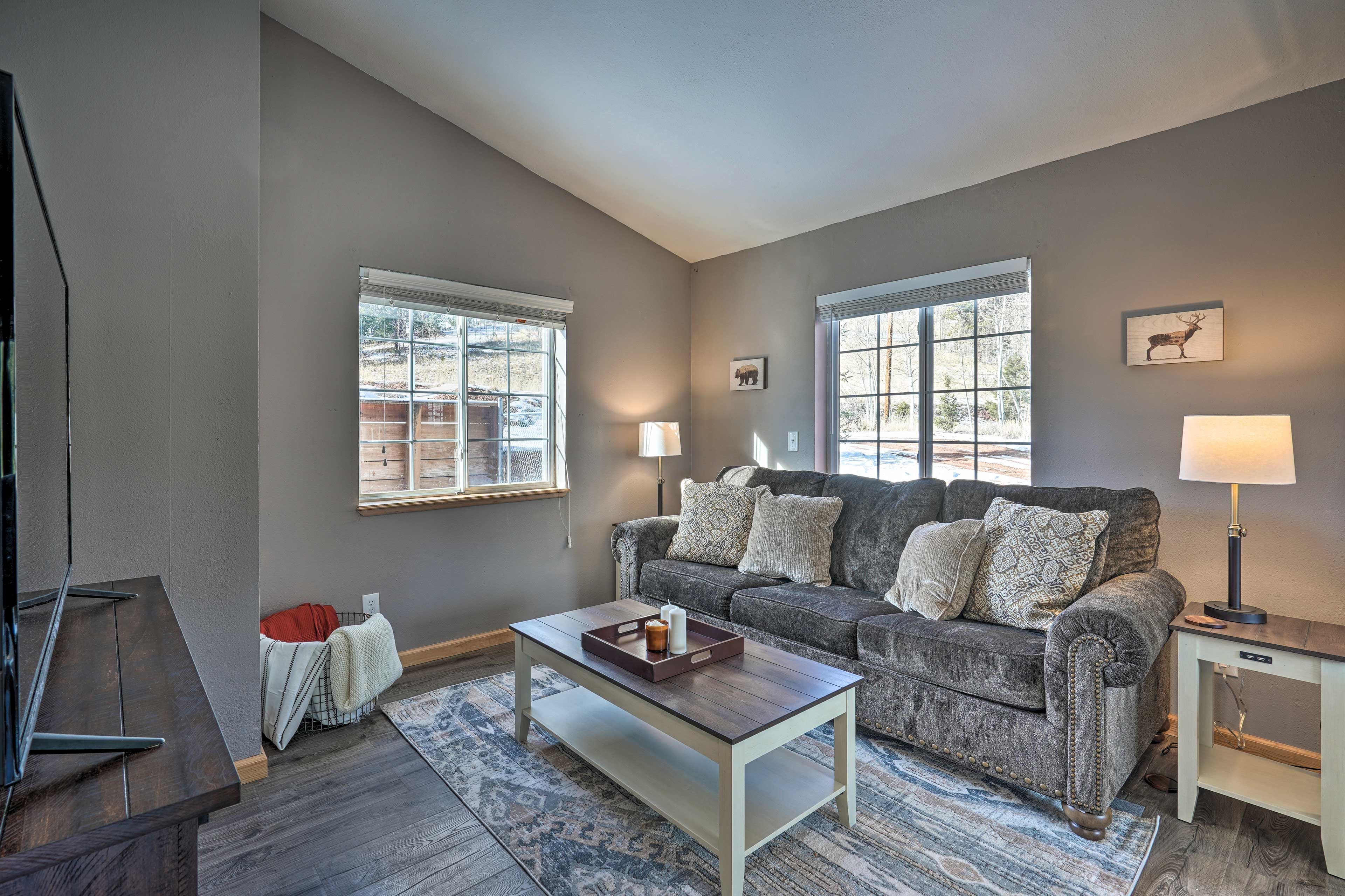 Living Room | Sleeper Sofa