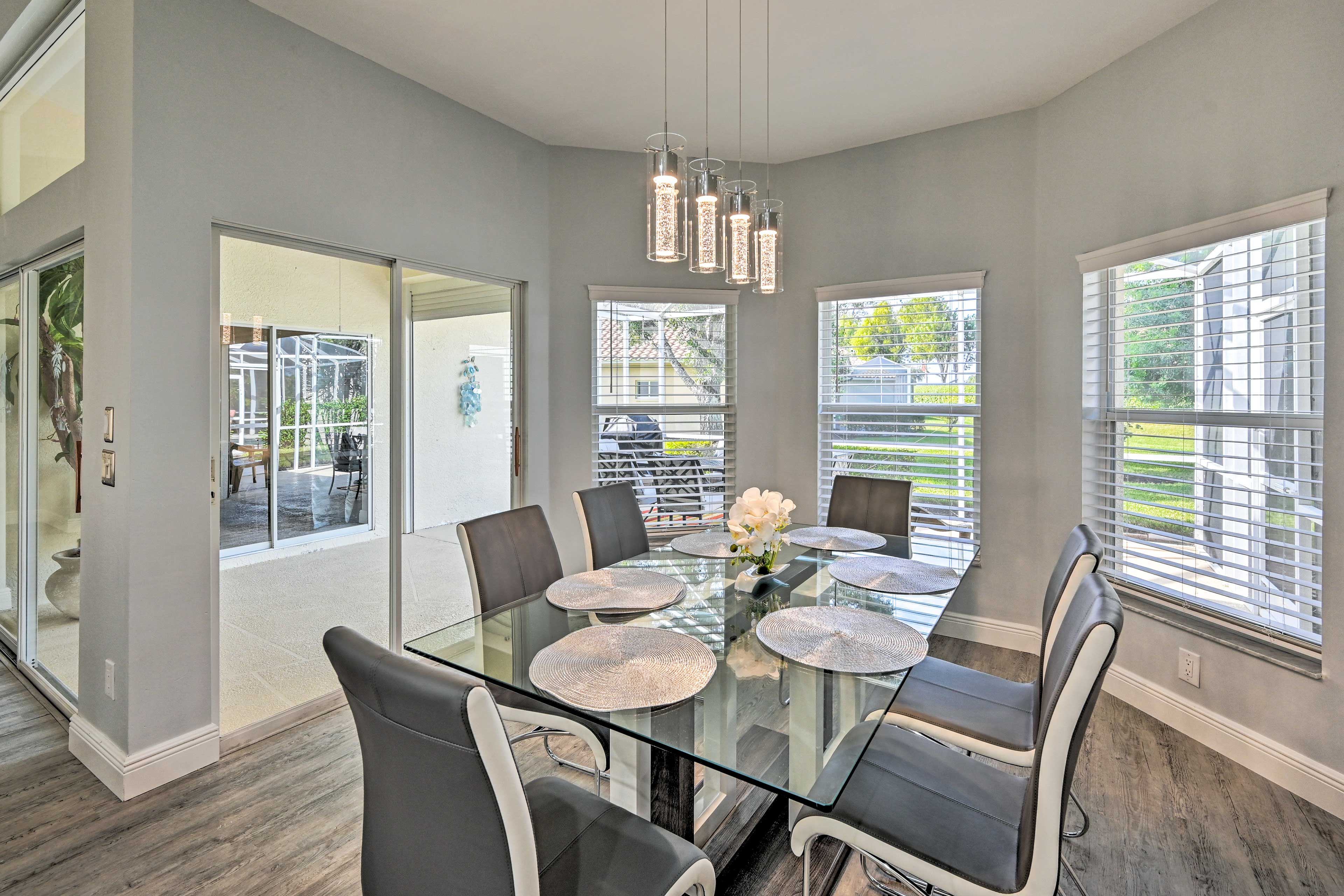 Dining Room | Dishware & Flatware Provided