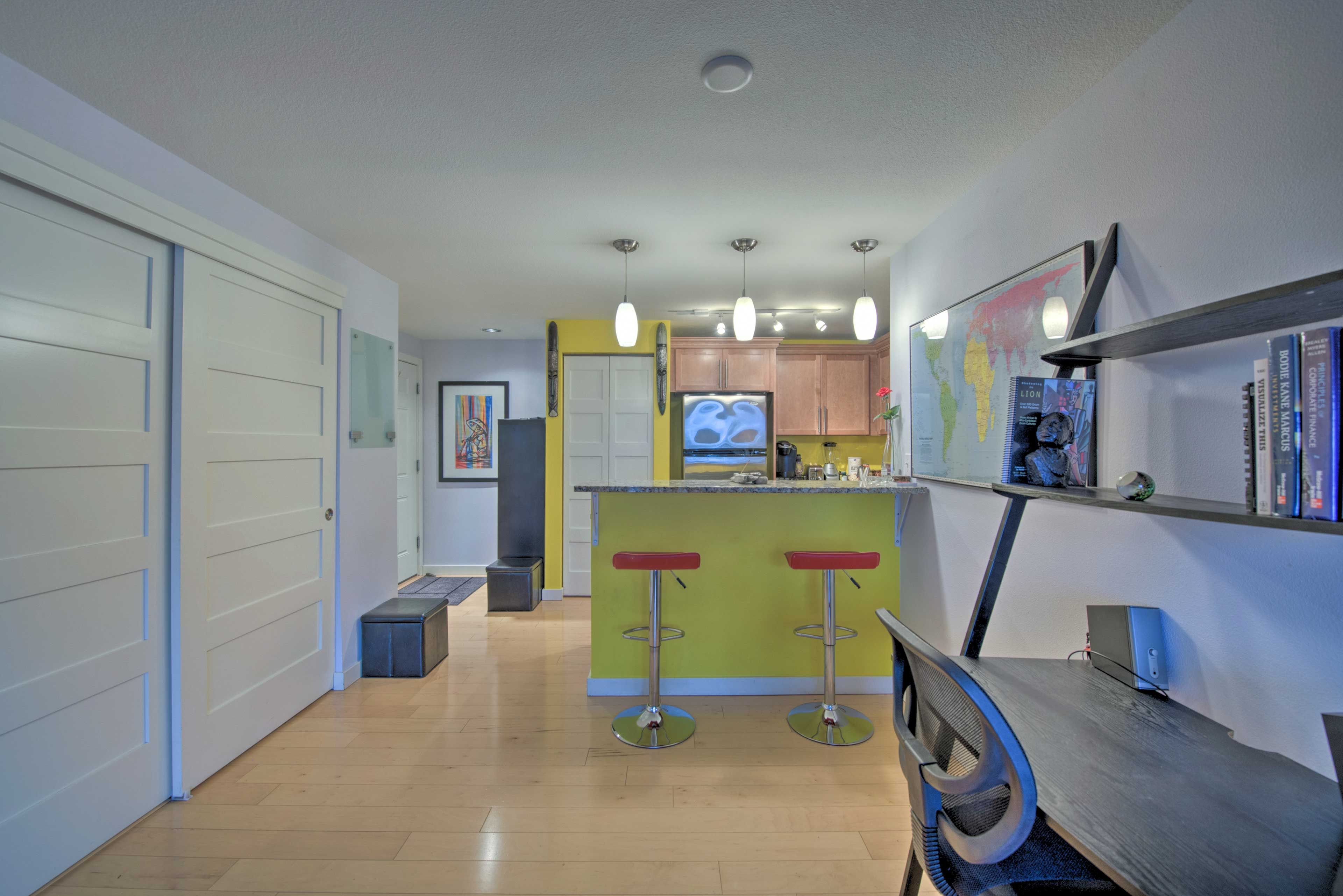 Dining Area | Workspace