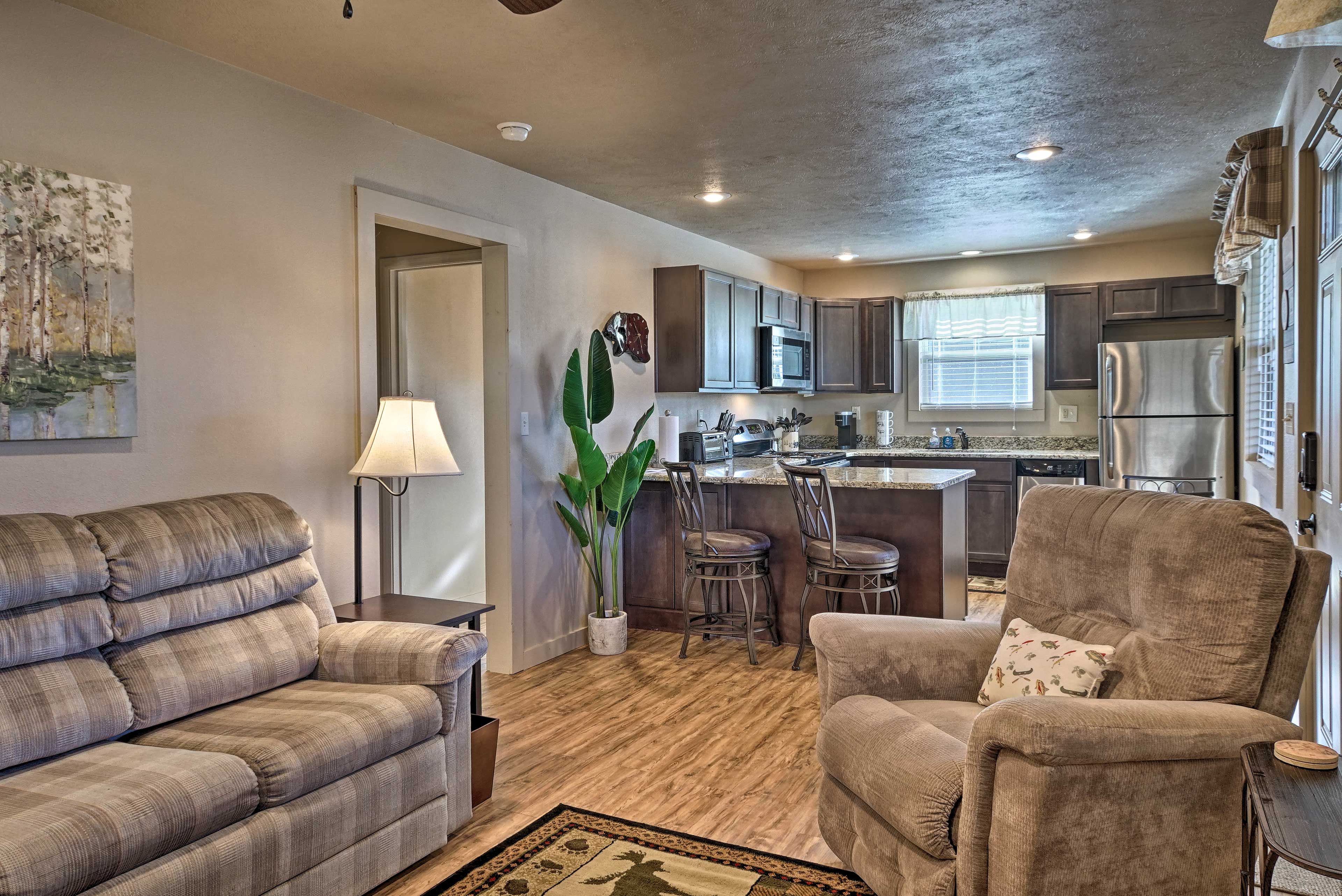 Lampe Vacation Rental | 2BR | 2BA | 960 Sq Ft
