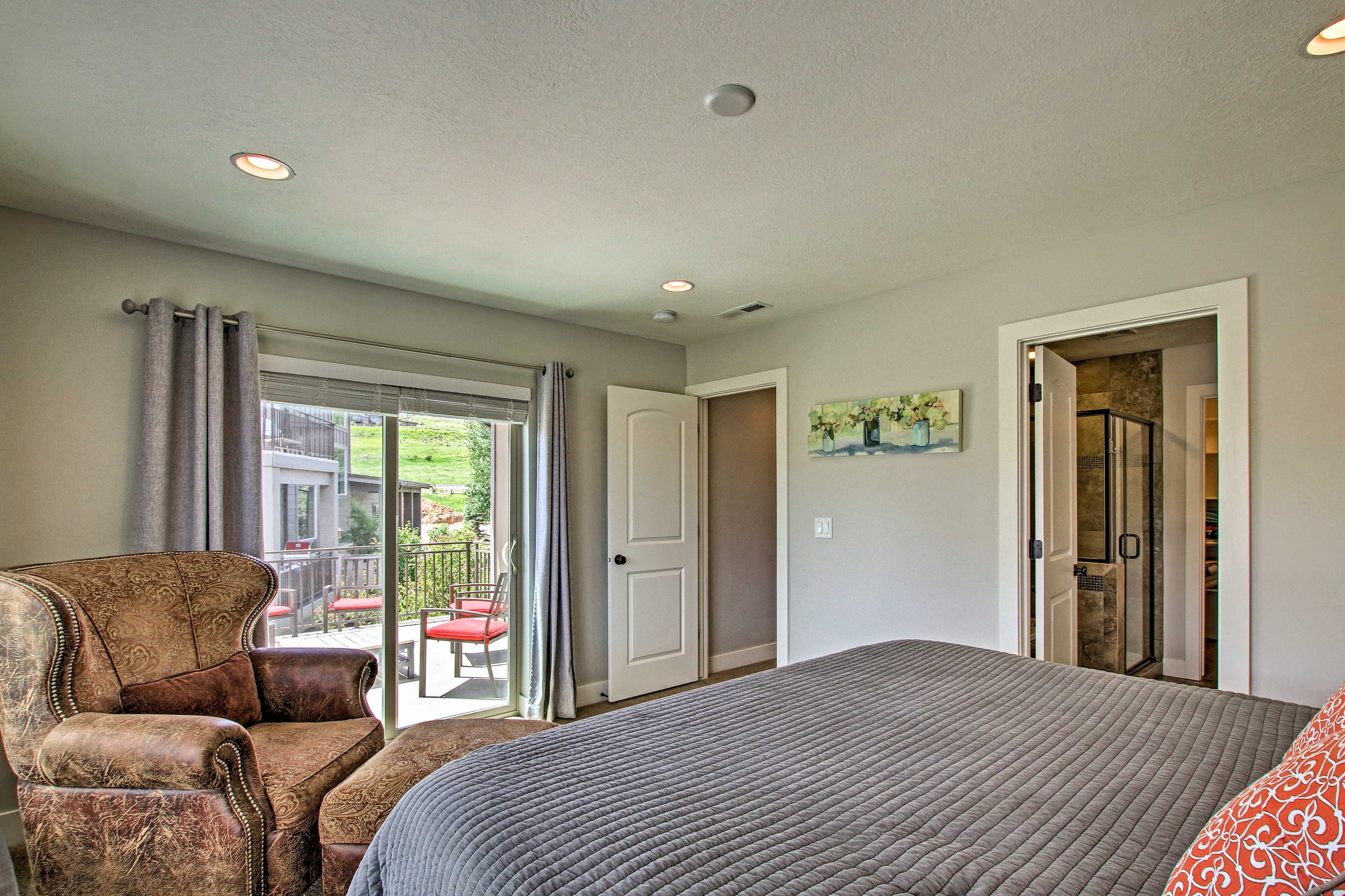 Bedroom 1 | Deck Access