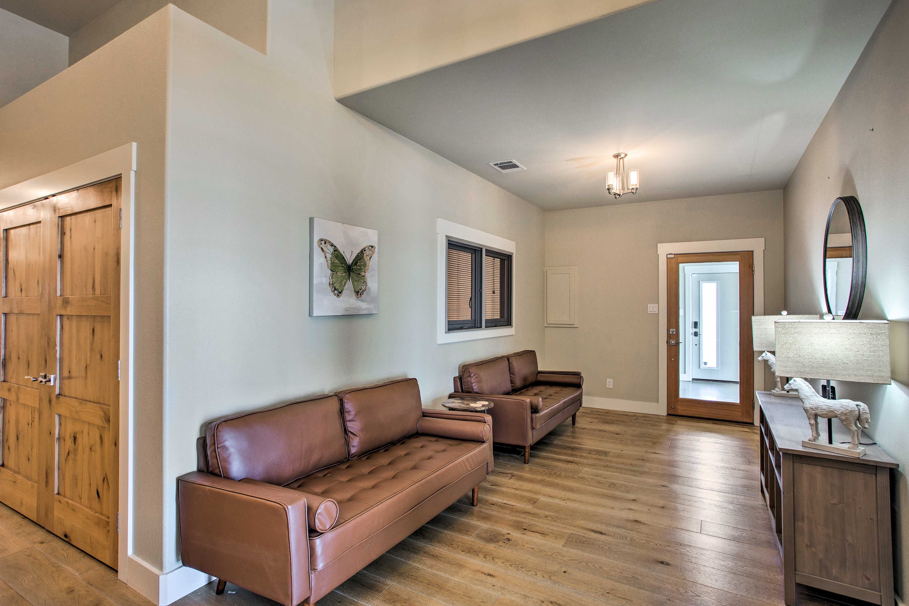 Family Room | 2 Sleeper Sofas