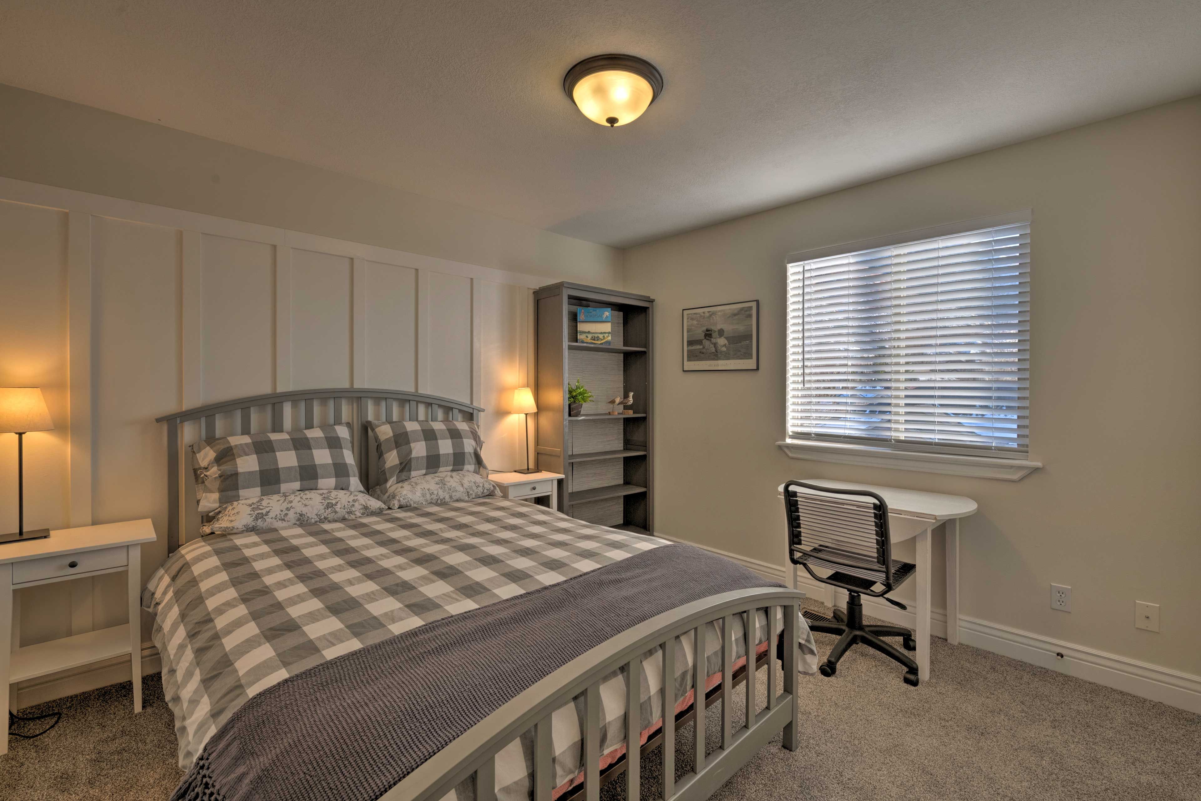 Bedroom 2 | Queen Bed | Laptop-Friendly Workspace | 2nd Story