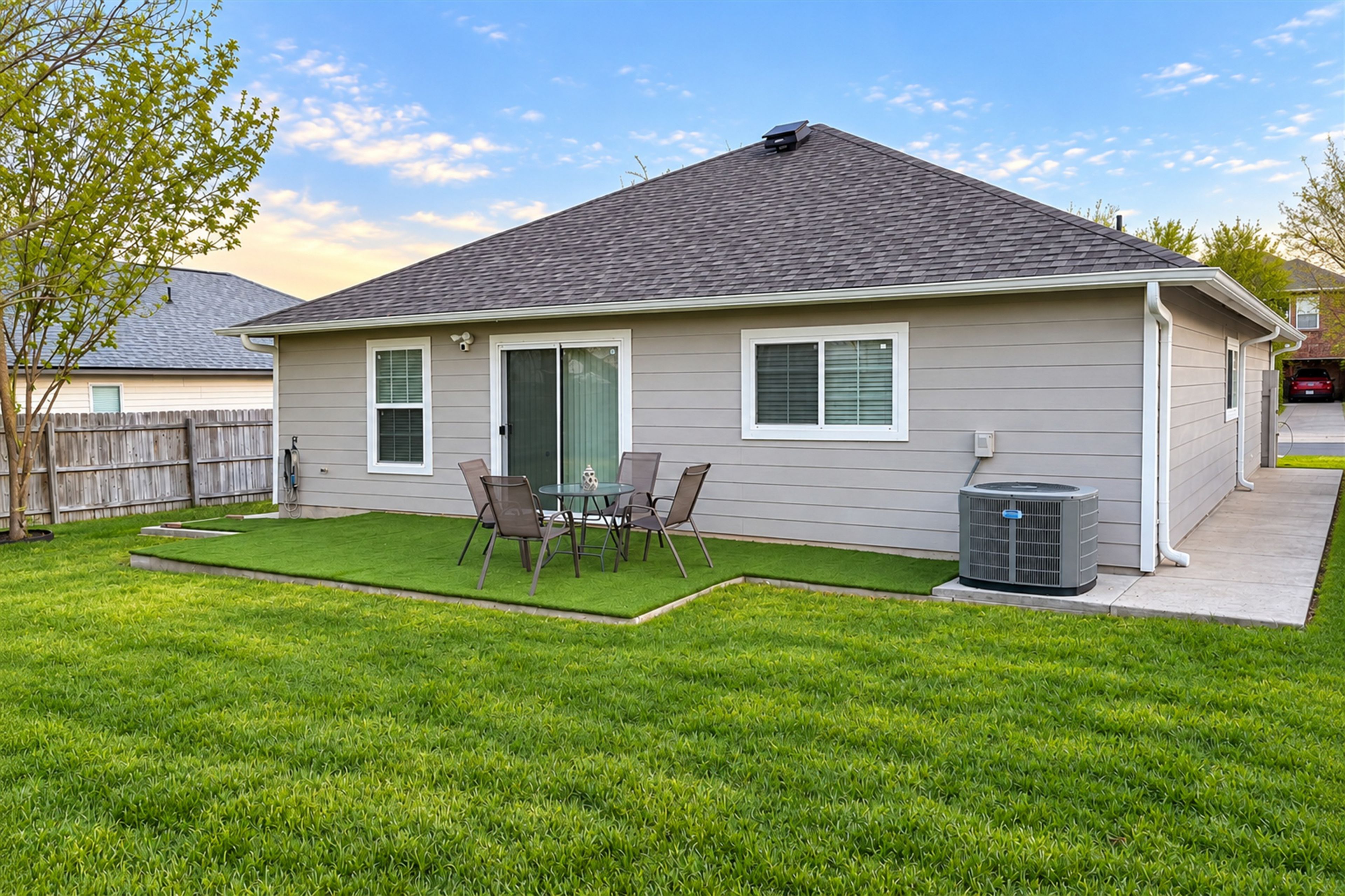 Fenced Backyard | Patio | Outdoor Dining