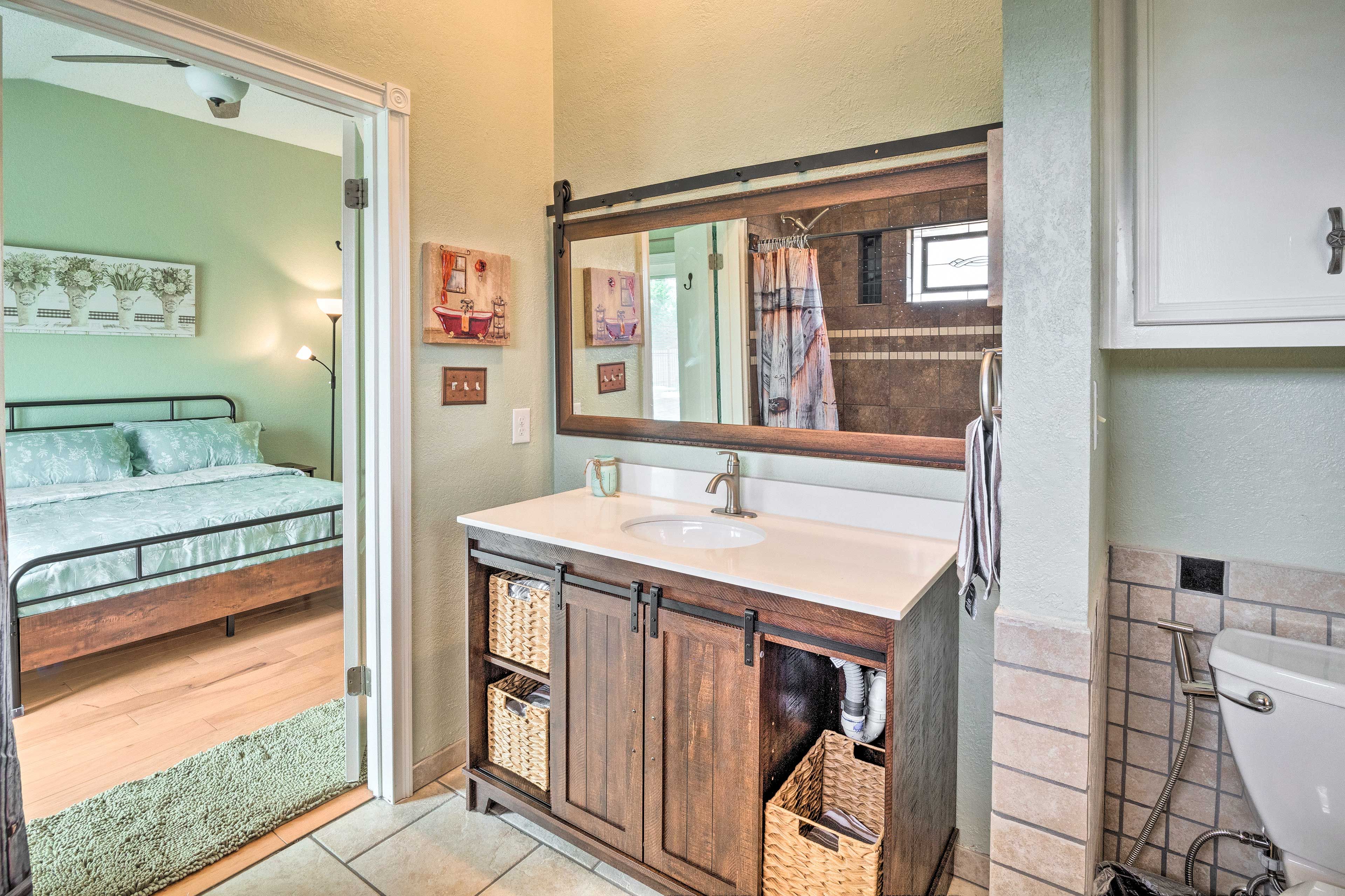 Full Bathroom