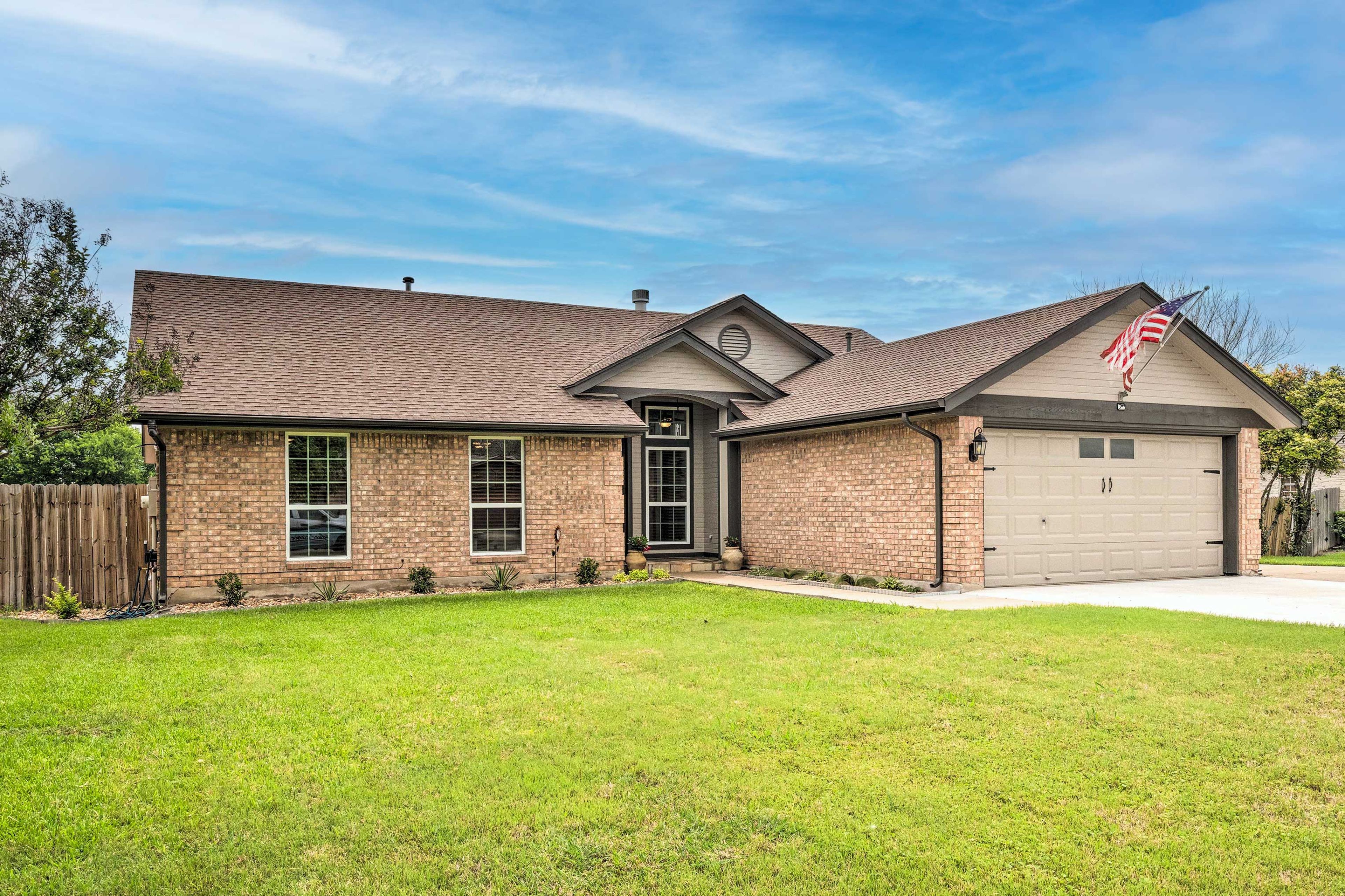 Parking | Garage (2 vehicles) | Driveway (2 Vehicles) | RV & Trailer Parking