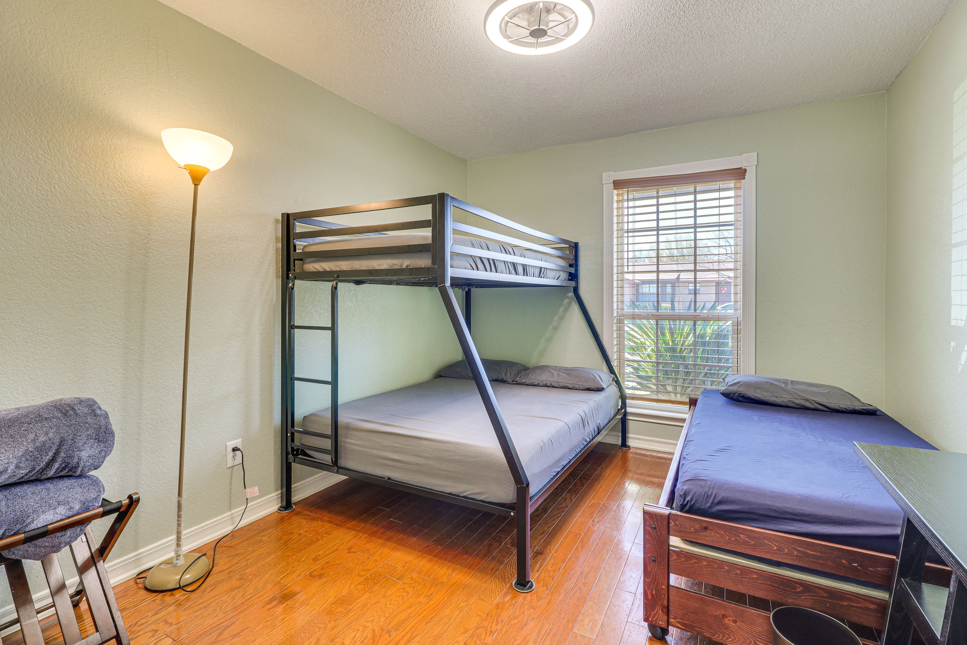 Bedroom 3 | Twin/Full Bunk Bed | Twin Bed