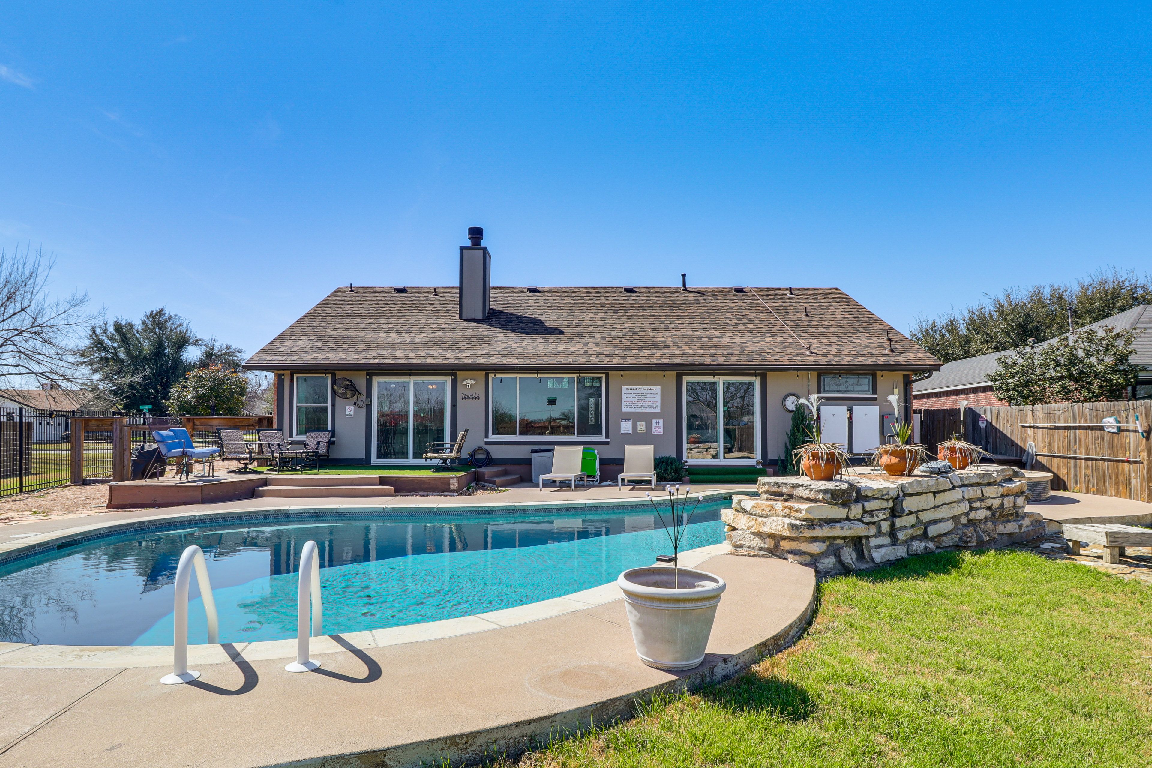 Hutto Vacation Rental | 3BR | 2BA | 1,652 Sq Ft | 1 Story