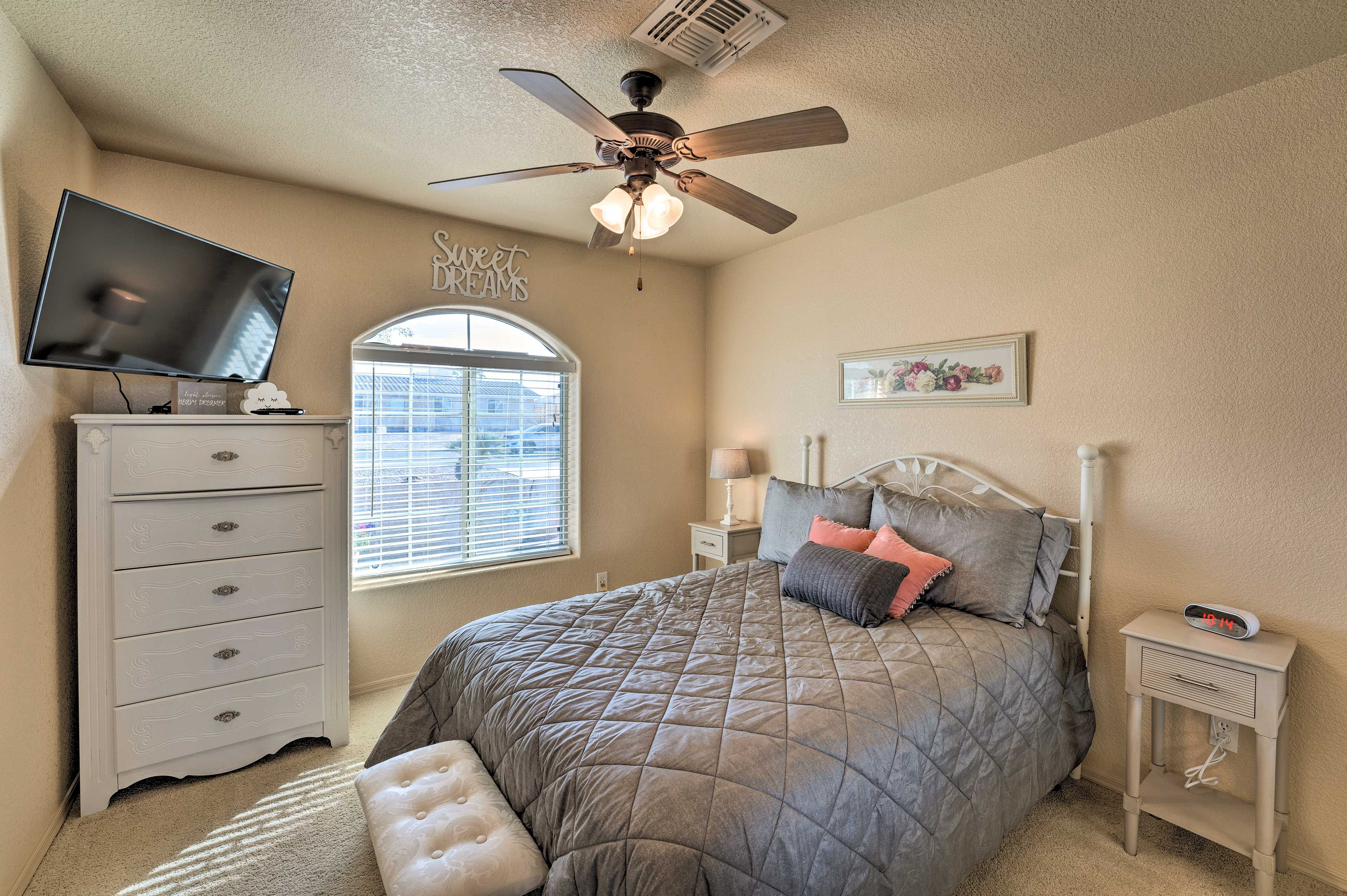 Bedroom 2 | Queen Bed