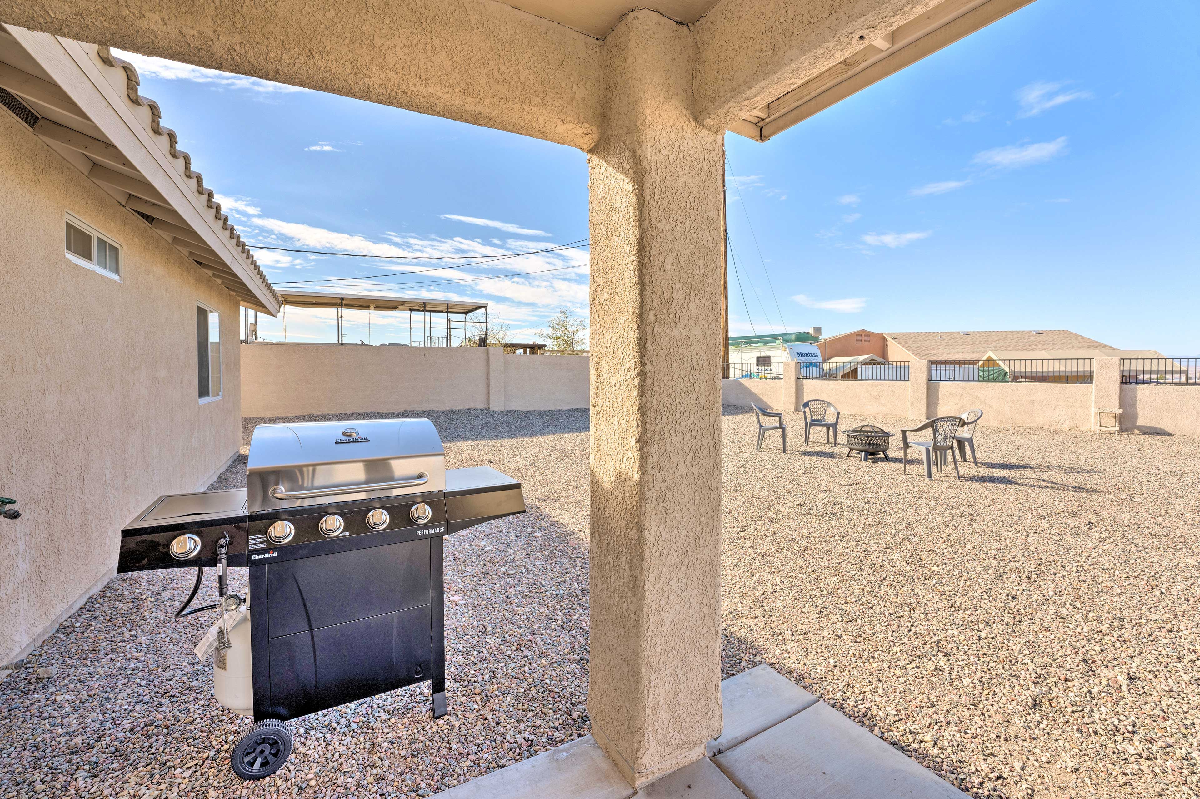 Private Backyard | Gas Grill