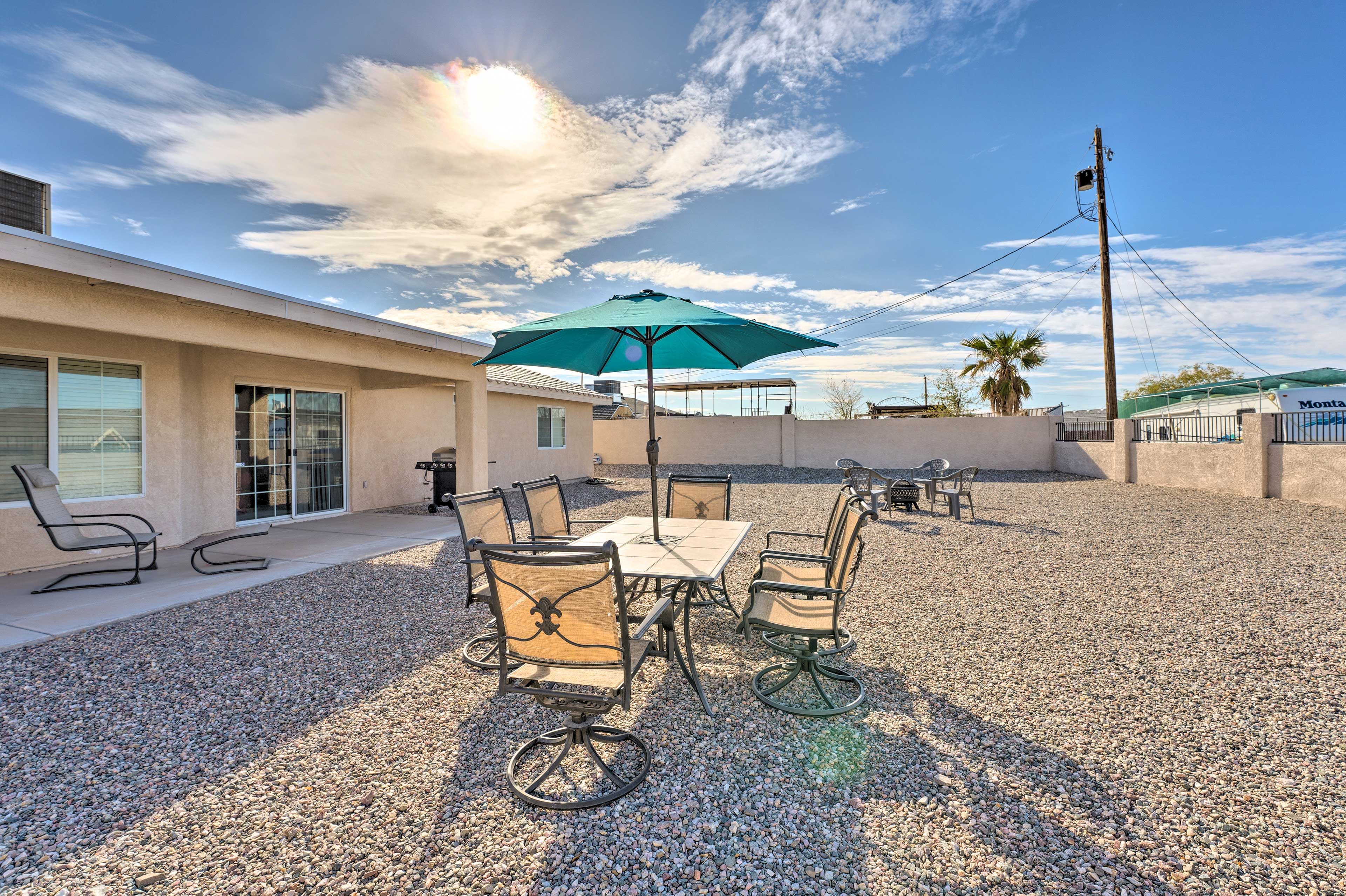 Private Backyard | Fire Pit