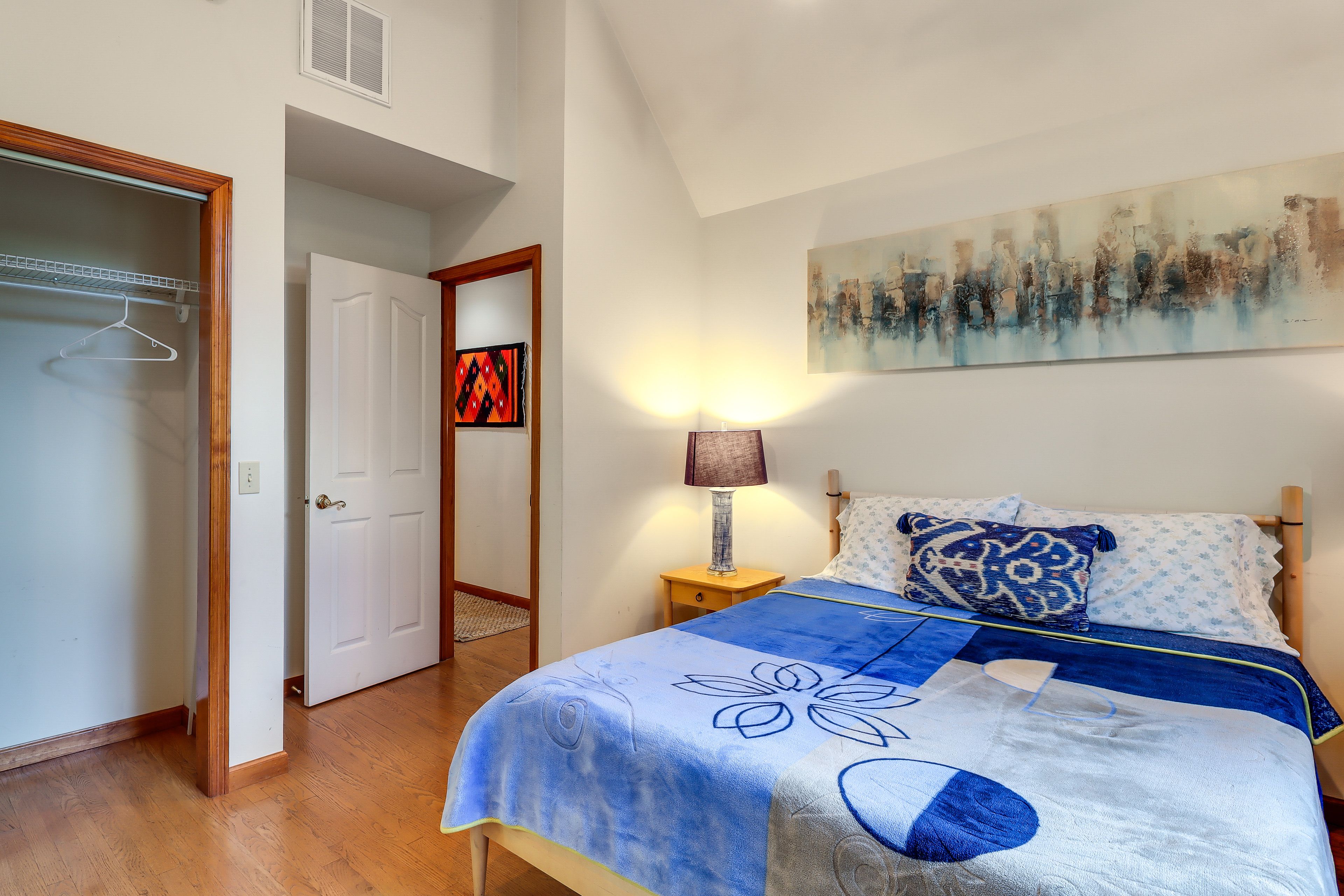 Bedroom 2 | Queen Bed | 2nd Floor