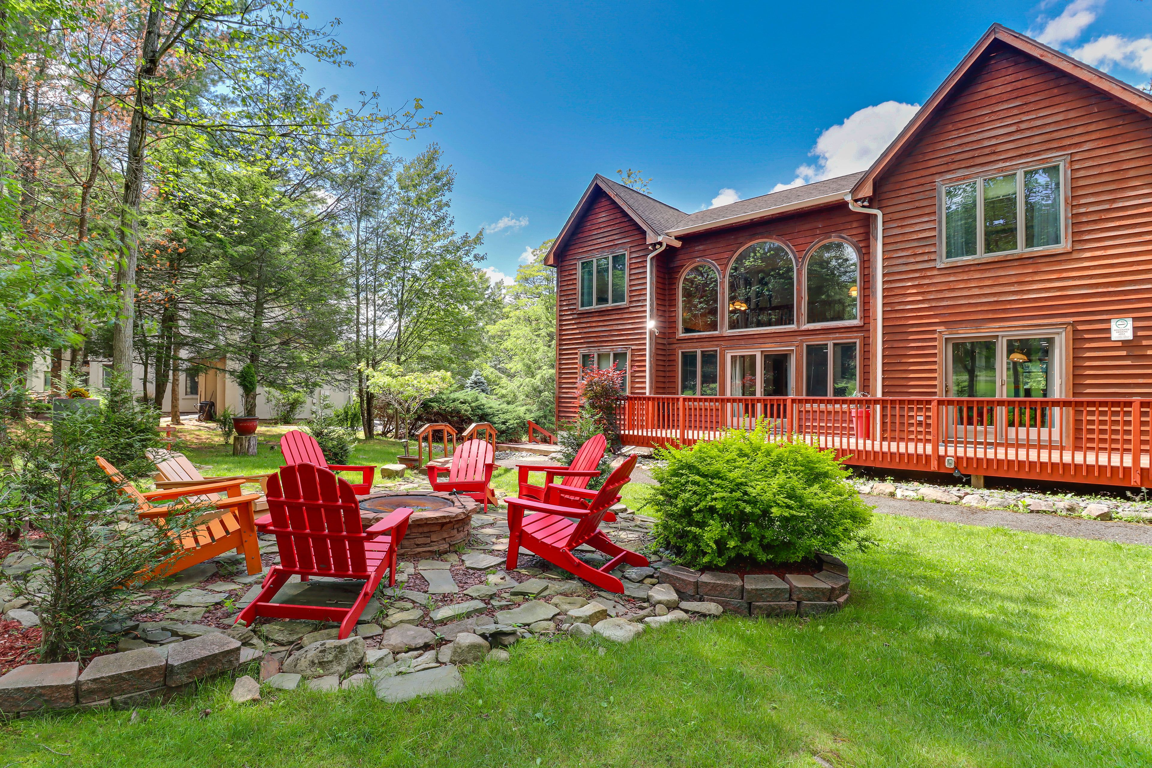 Exterior | 2-Story Home