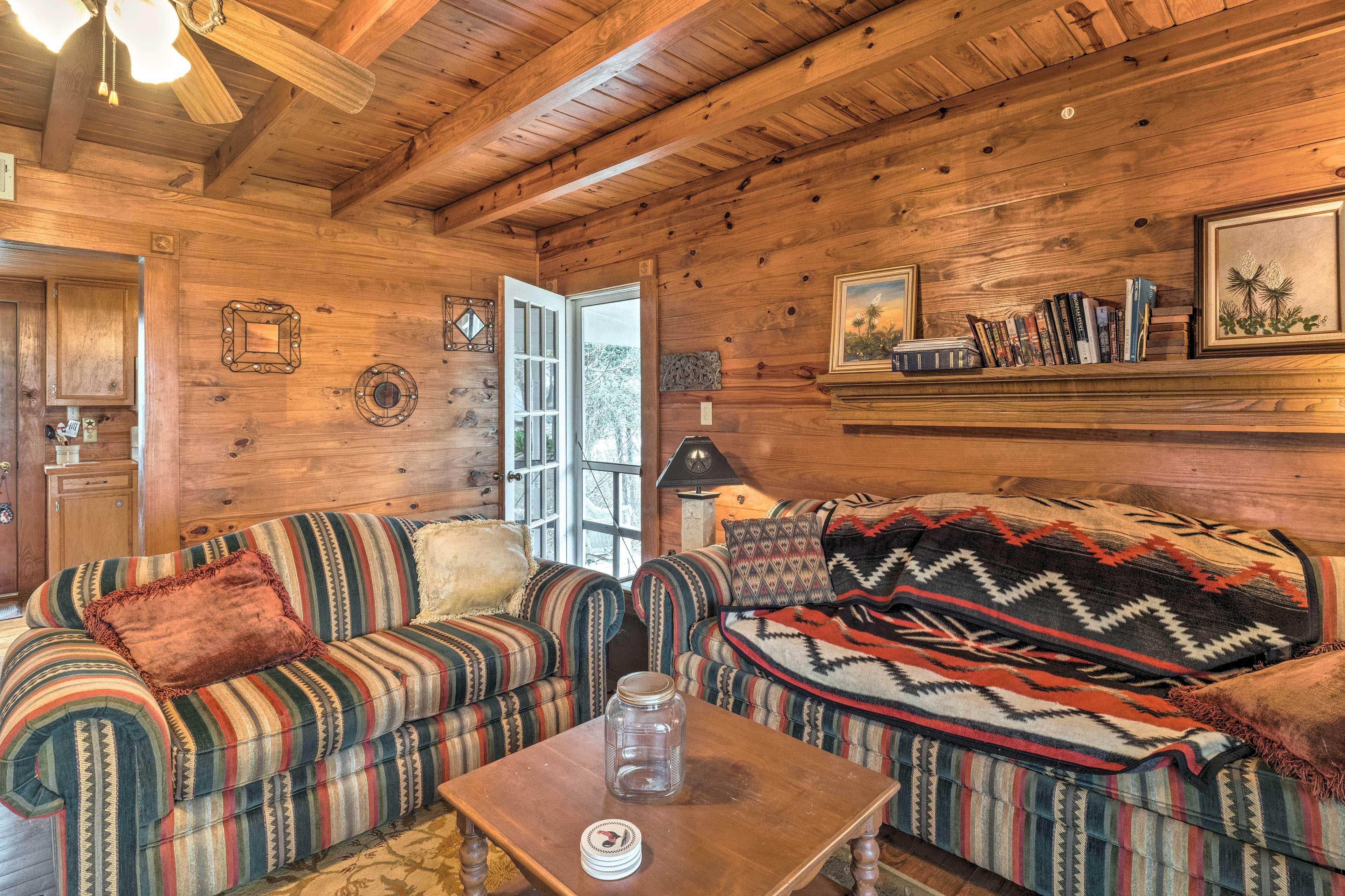 Living Room | Central A/C & Heating