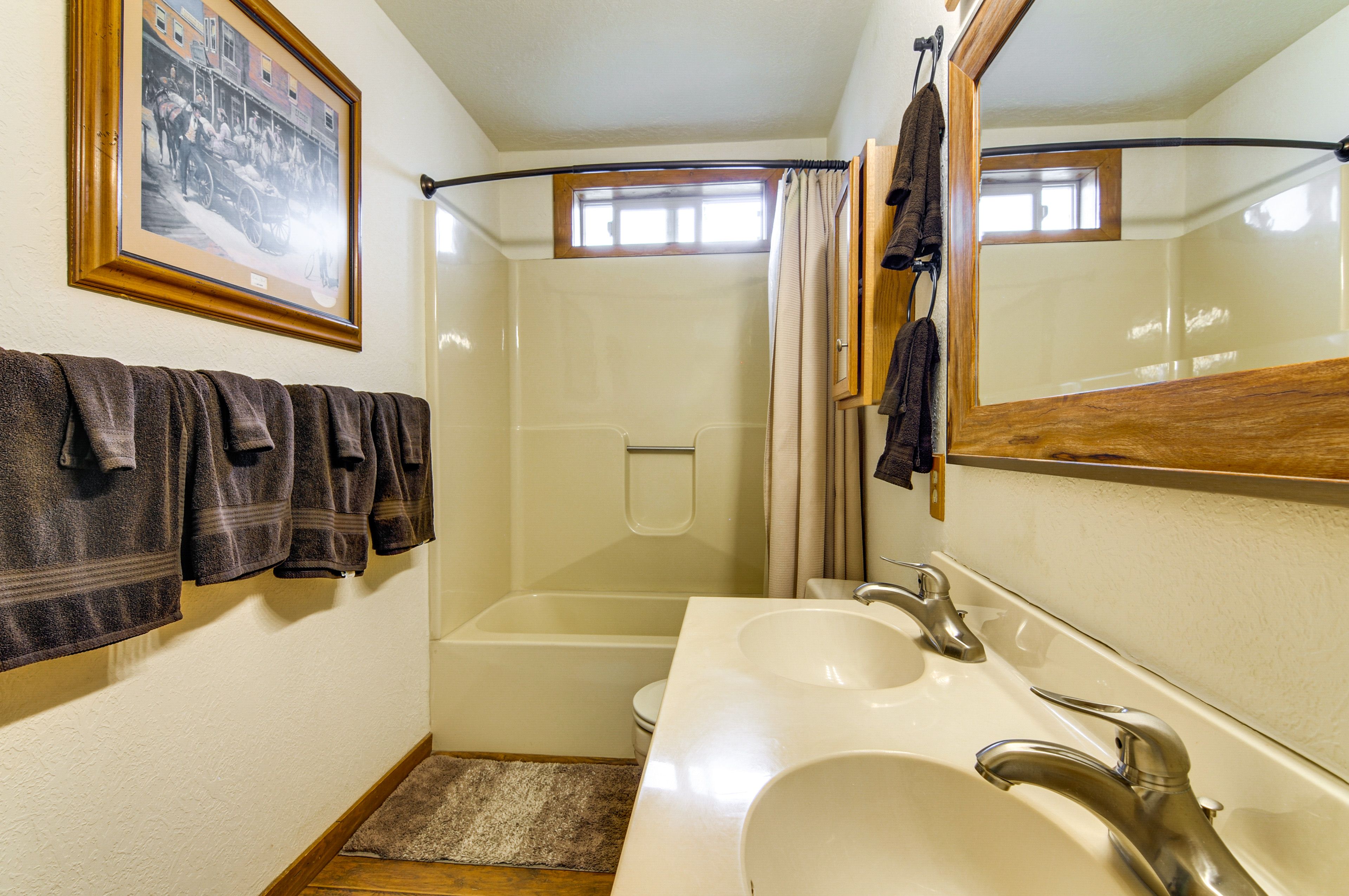 En-Suite Bathroom | 1st Floor | Complimentary Toiletries