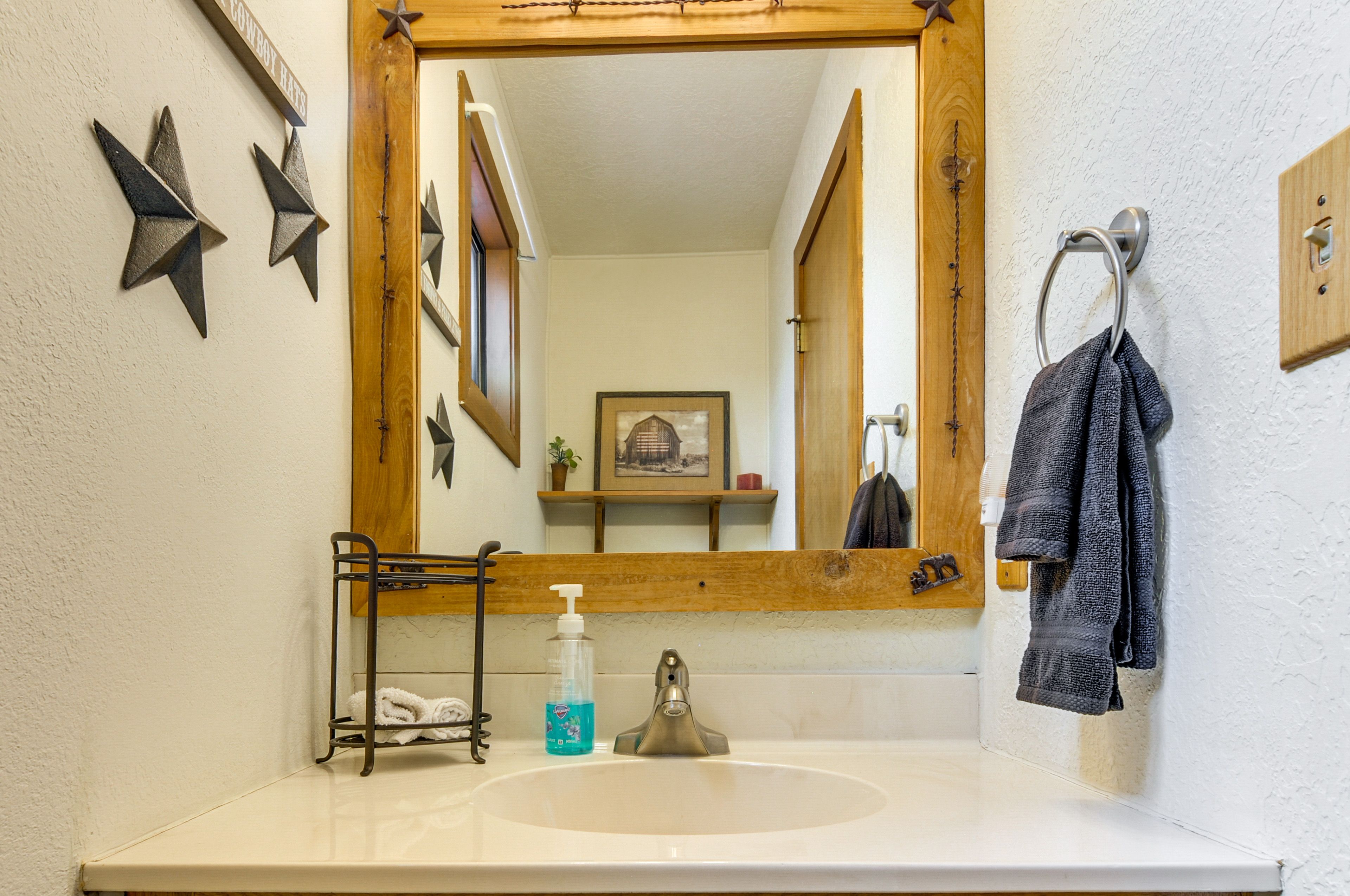 Half Bathroom | 1st Floor