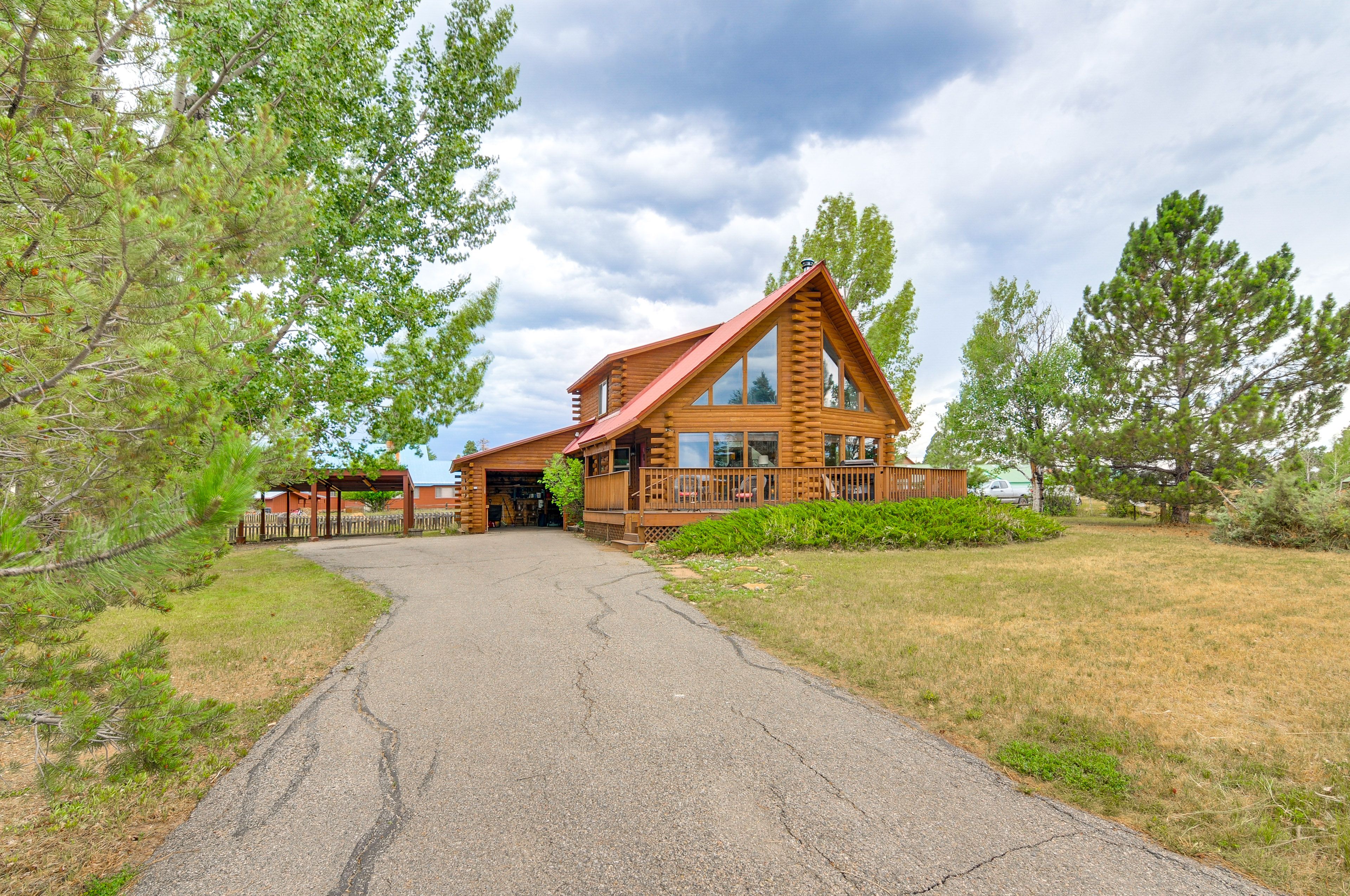 House Exterior | Garage Parking (1 Vehicle) | Driveway Parking (2 Vehicles)