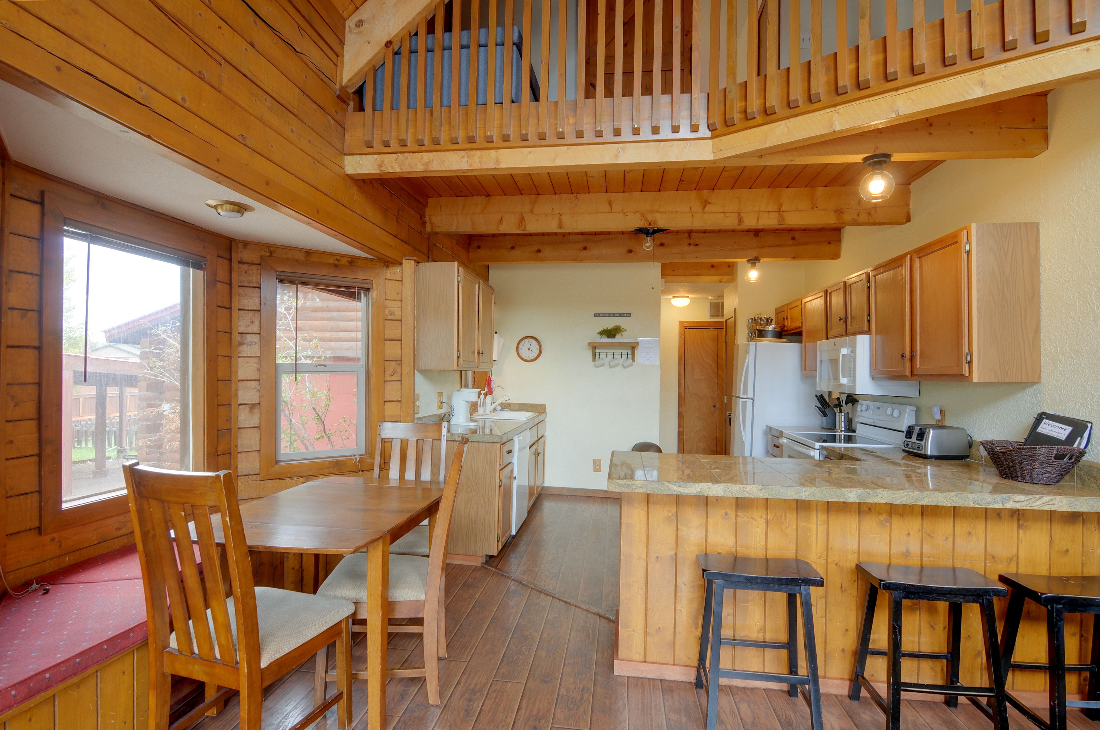 Dining Area | Dishes & Flatware Provided | 1st Floor