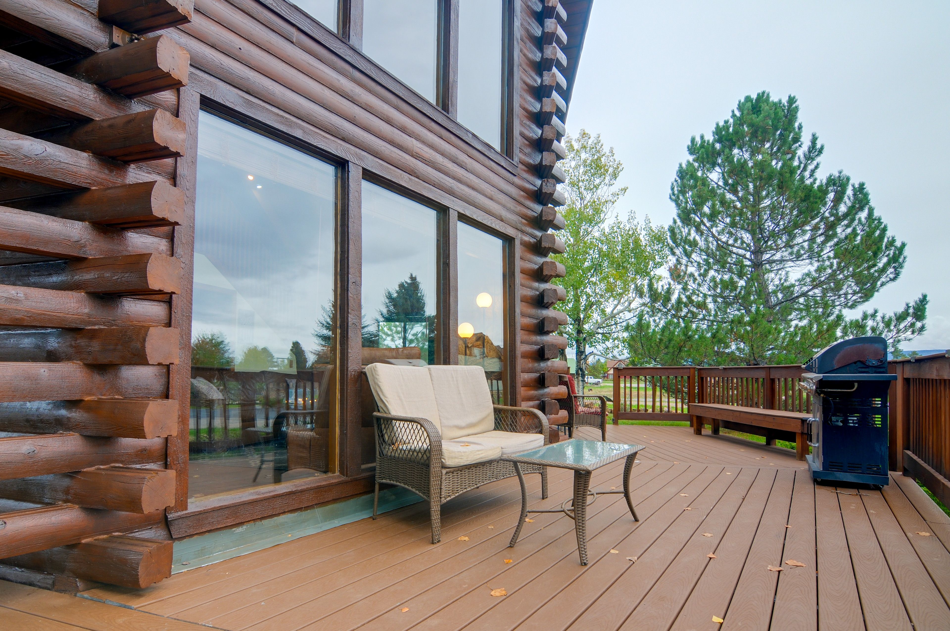 Wraparound Deck
