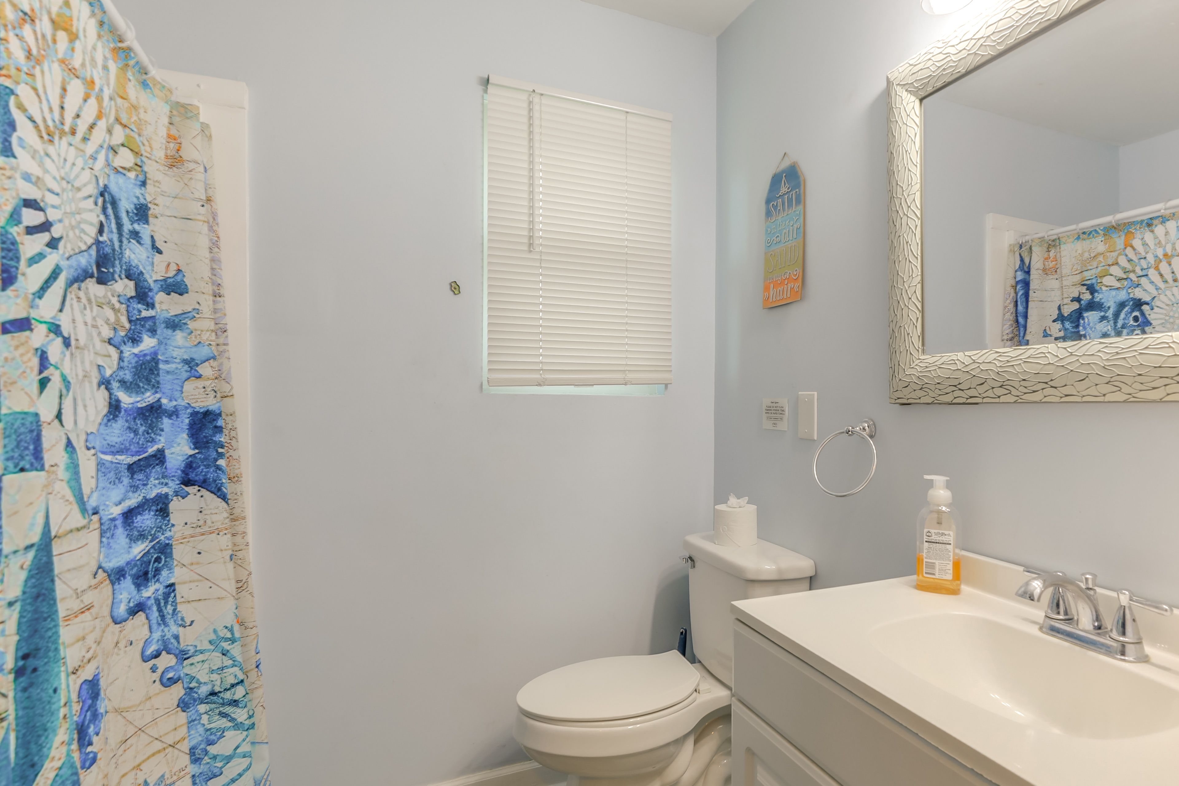 Bathroom | 1st Floor