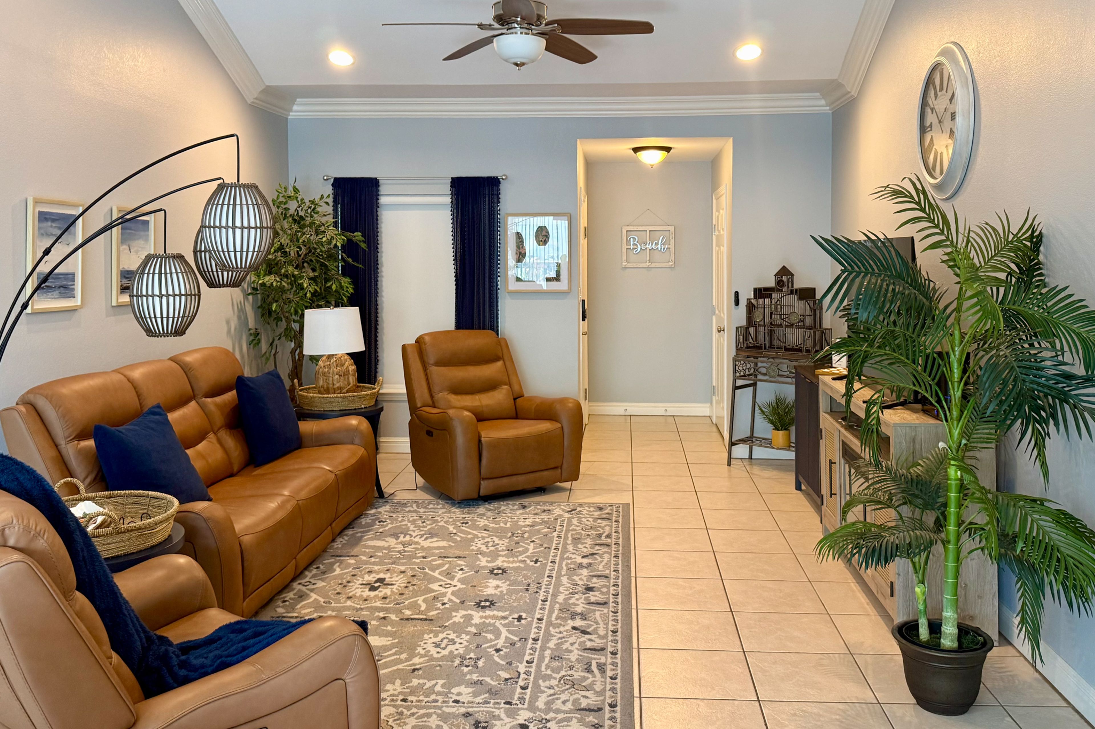 Living Room | Smart TV | A/C | Single-Story Unit