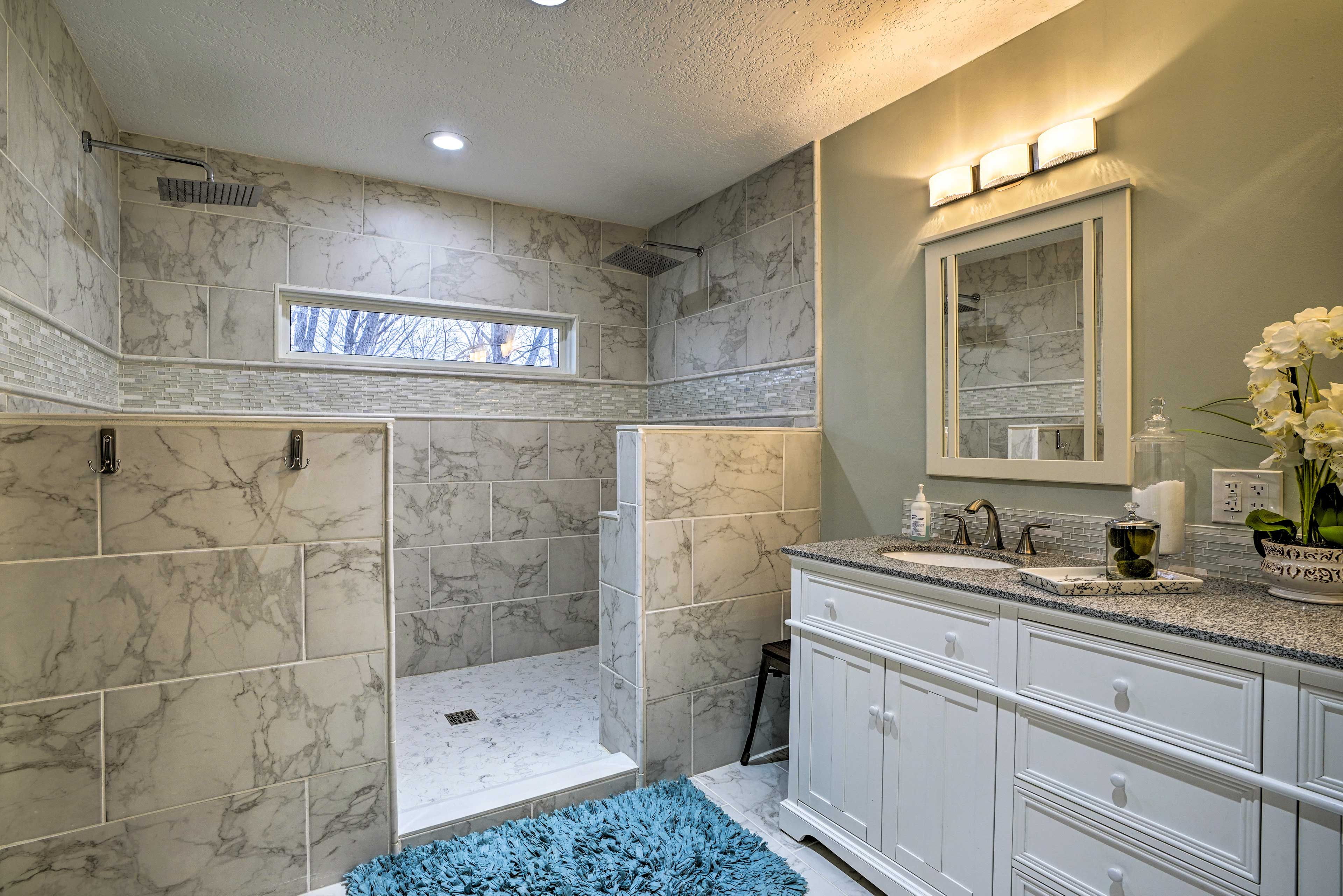 Bathroom | Towels Provided