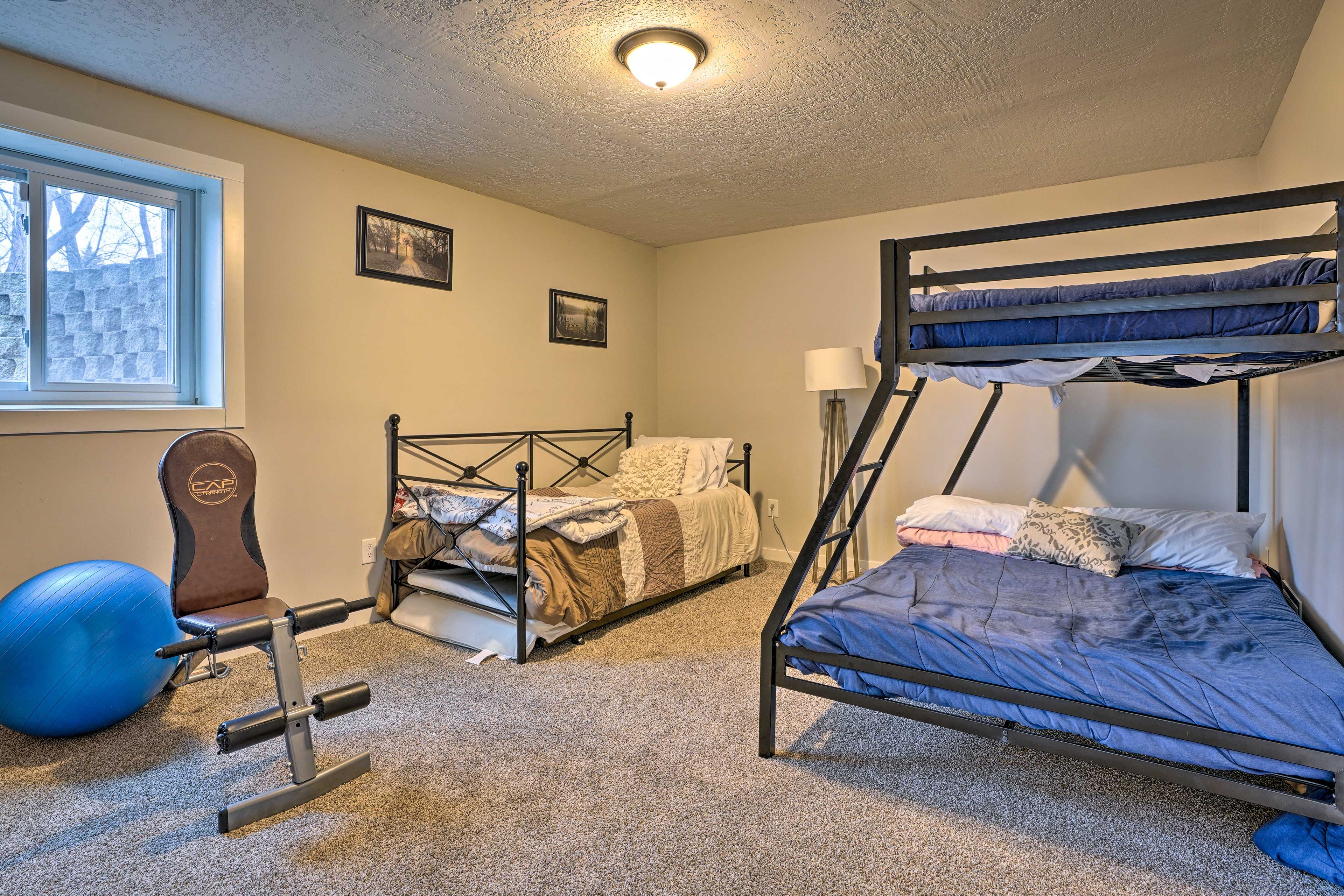Bedroom 4 | Twin/Full Bunk Bed | Twin Bed w/ Twin Trundle