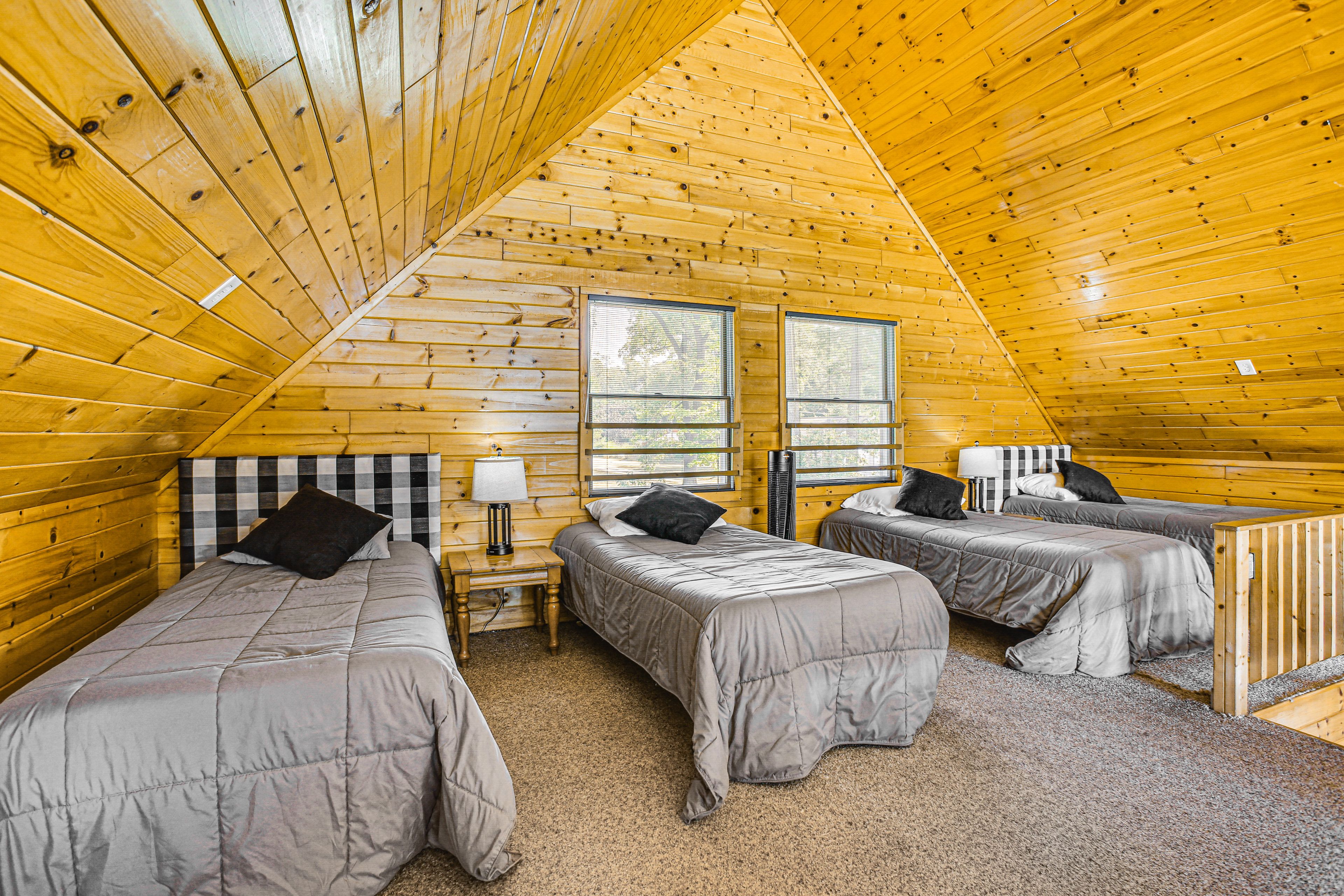 Loft | 4 Twin Beds | Second Floor