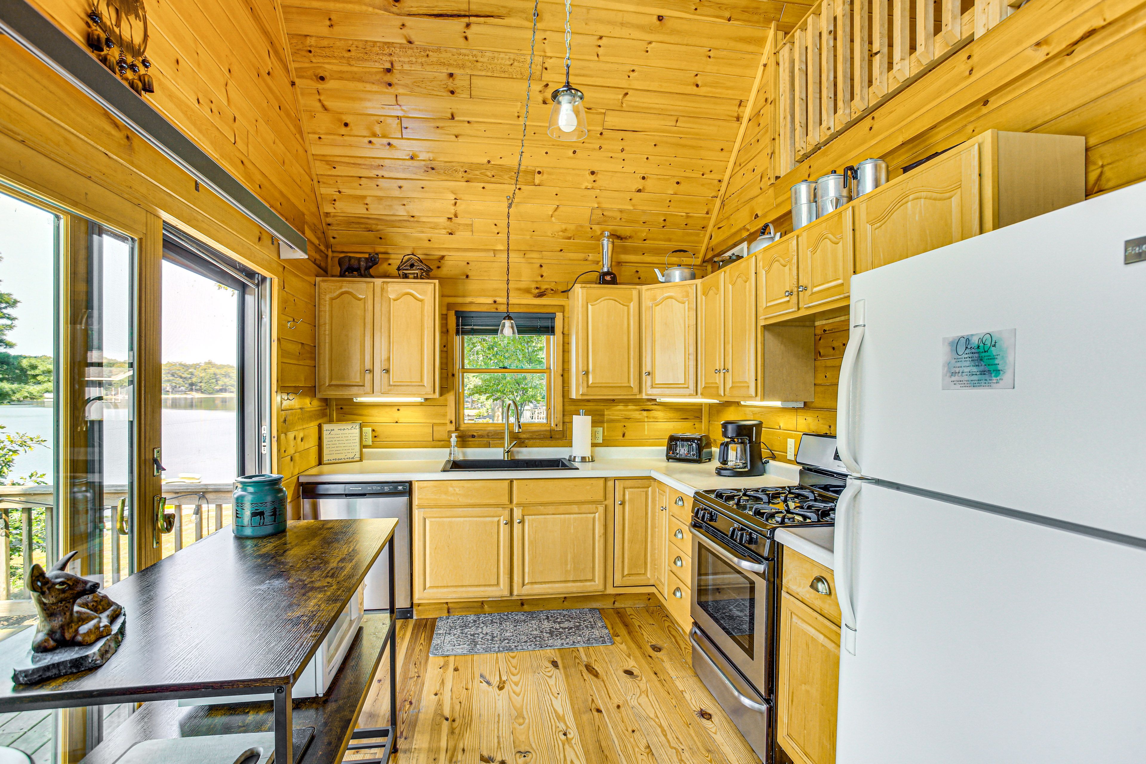 Fully Equipped Kitchen | Crock-Pot