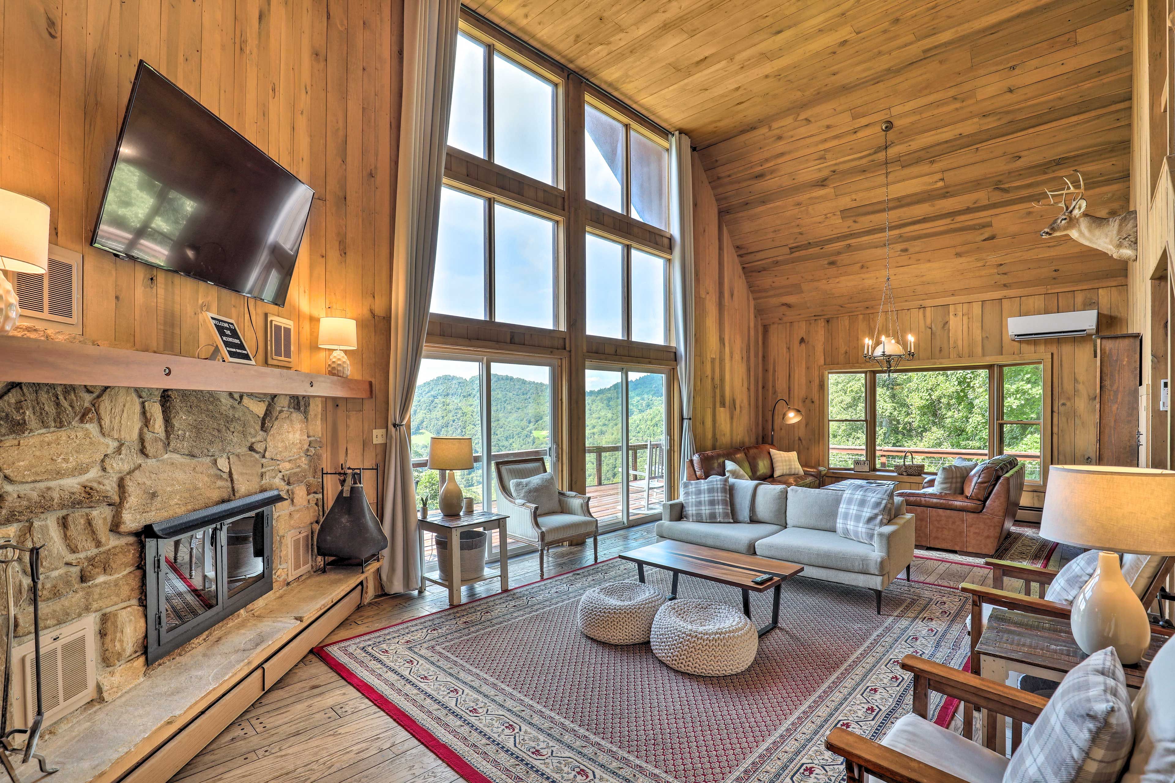 Burnsville Vacation Rental | 5BR | 3BA | 2,508 Sq Ft | Stairs to Access