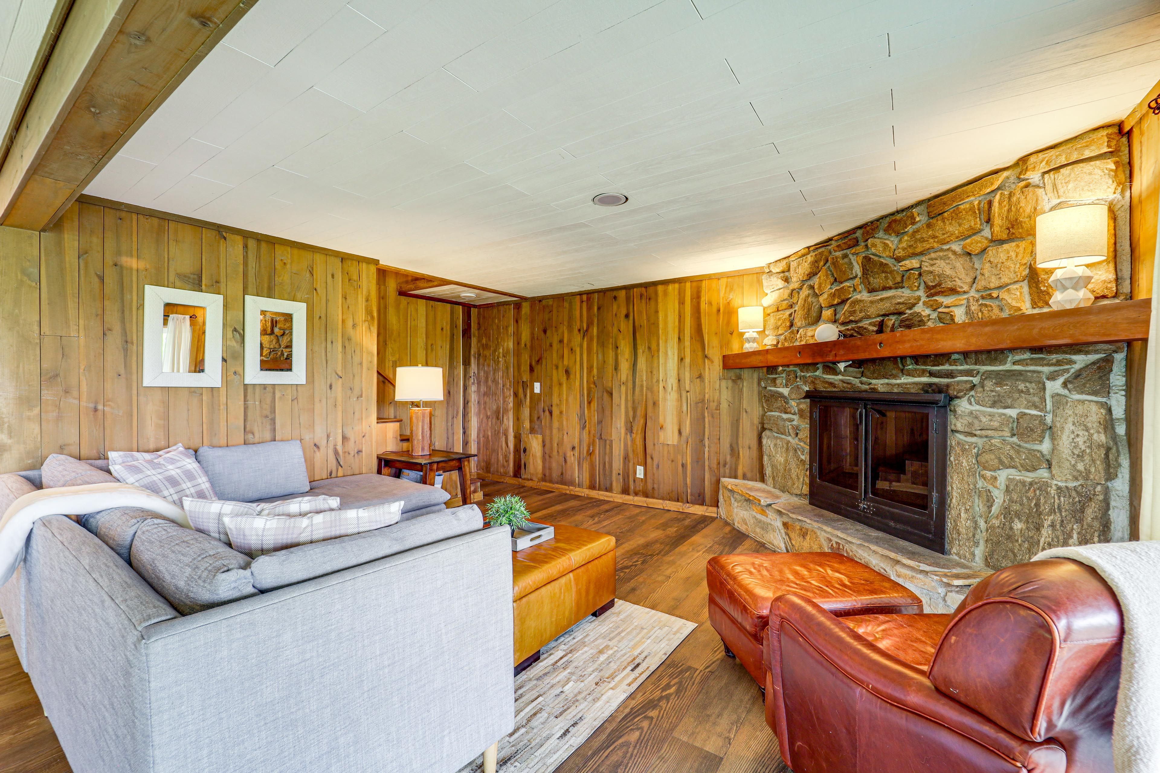 Living Room | Lower Level | Wood-Burning Fireplace