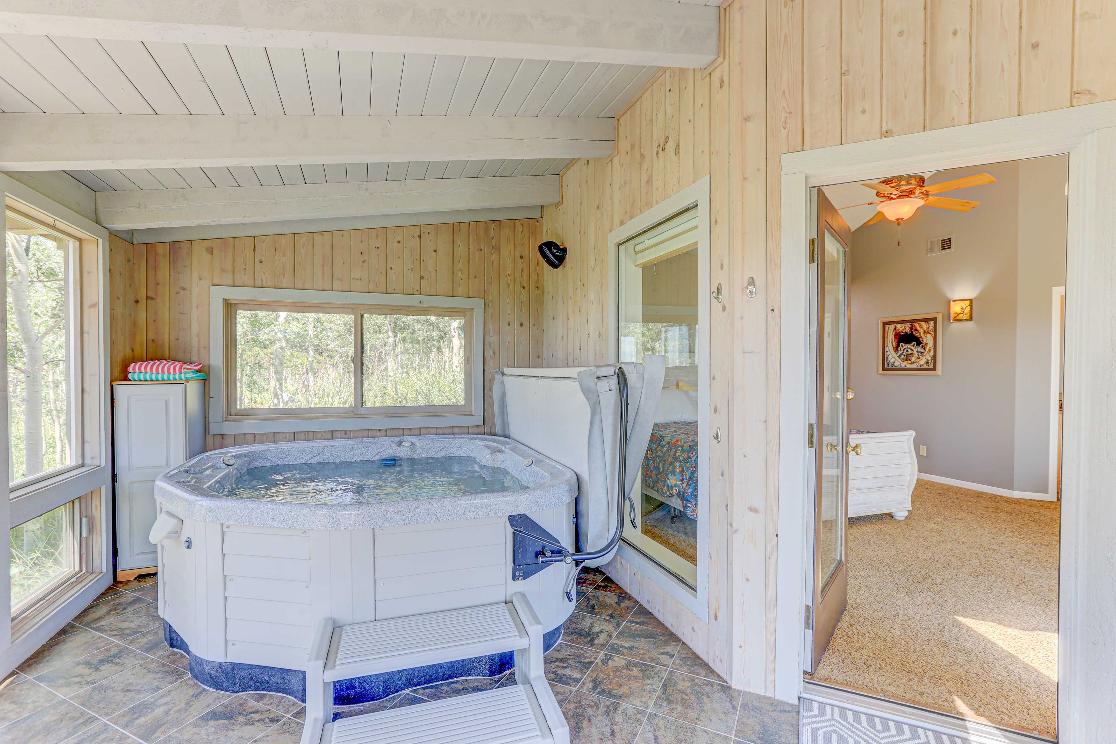 Sunroom | Hot Tub