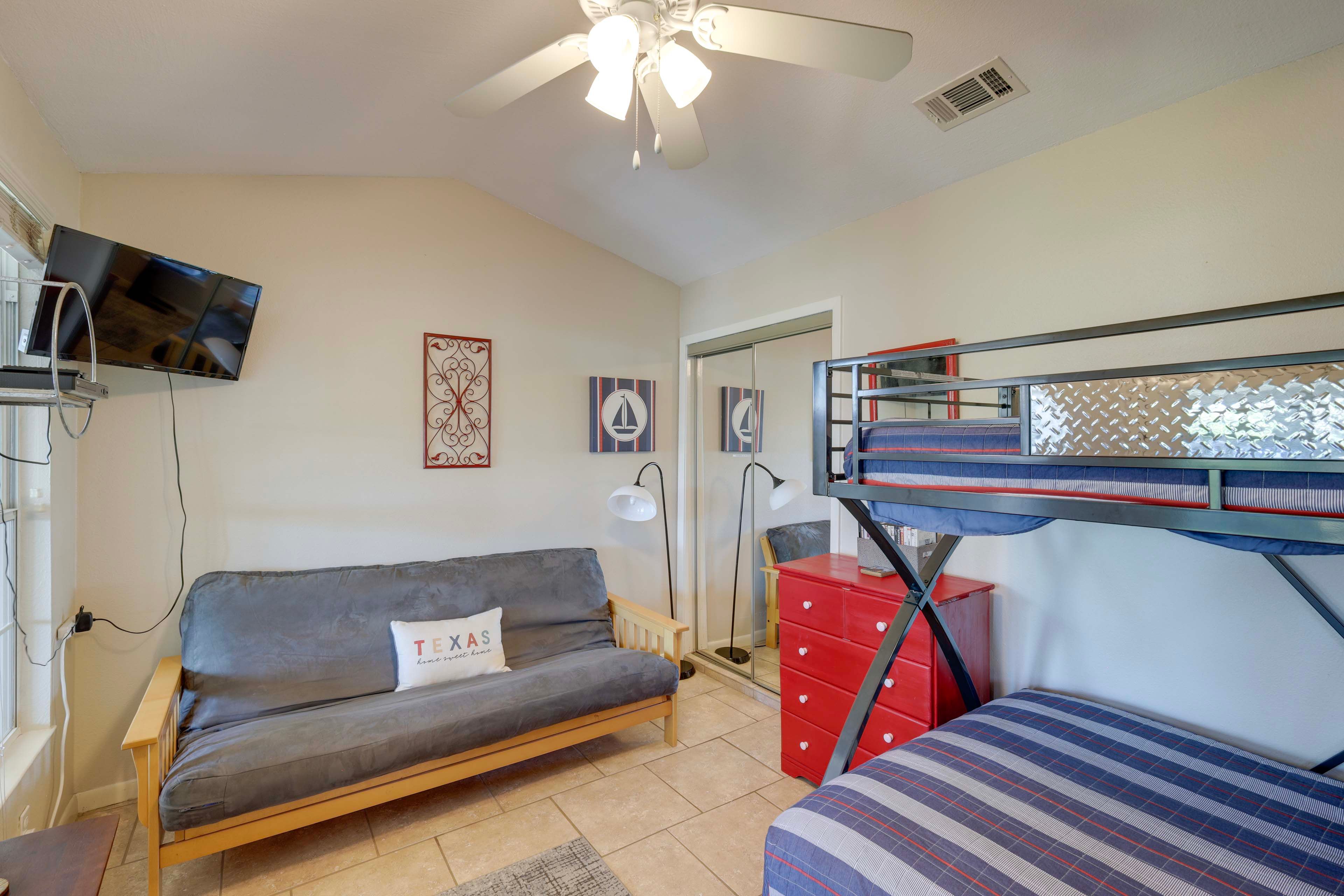 Bedroom 3 | Twin/Full Bunk Bed | Futon | Linens Provided