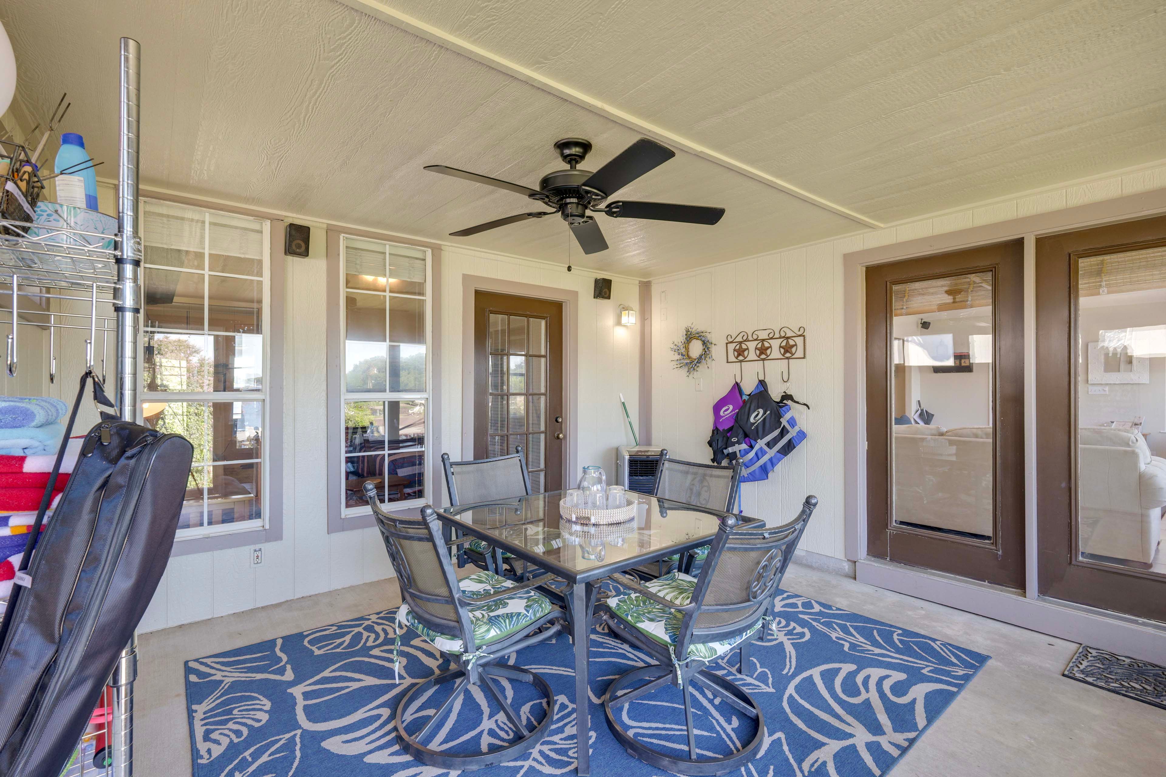 Screened-In Porch