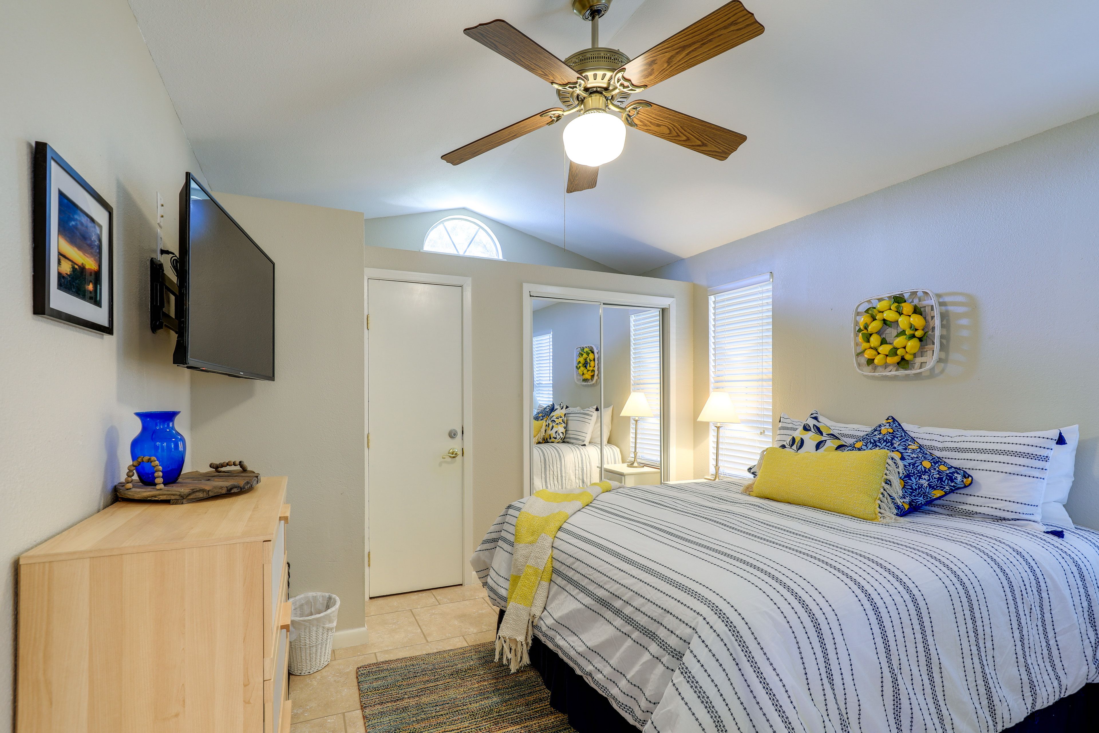 Bedroom 1 | Queen Bed | Linens Provided