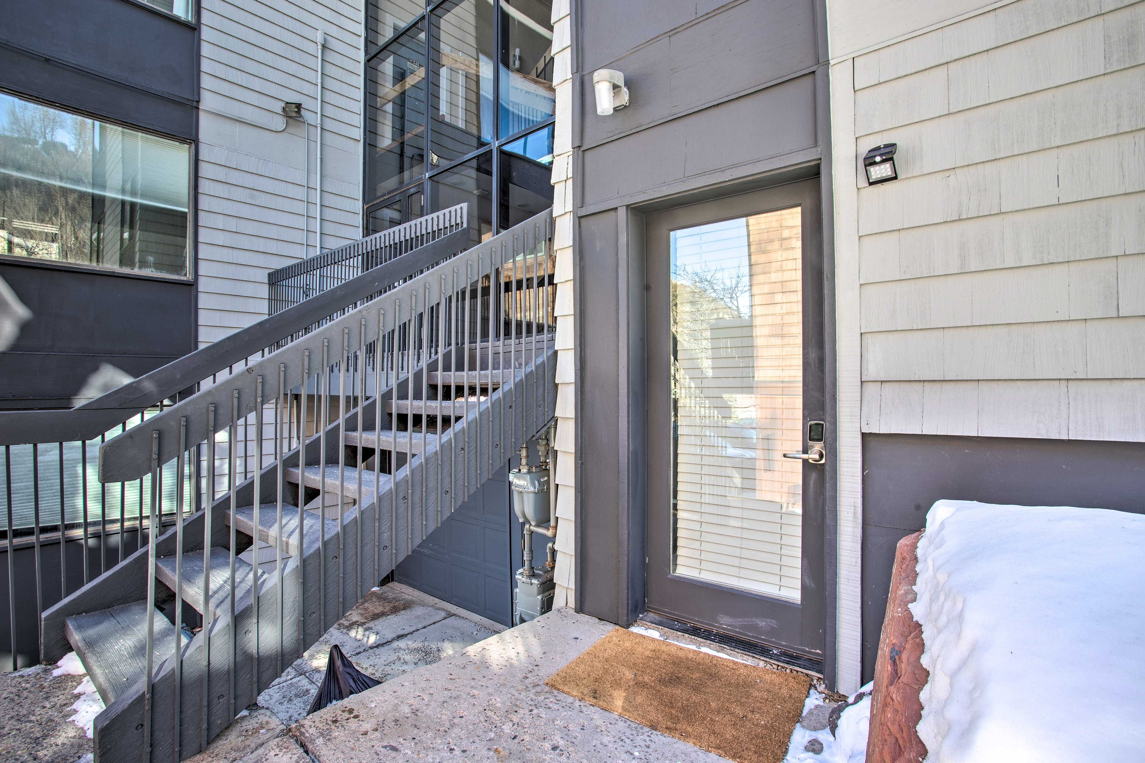 Front Entrance | Keyless Entry